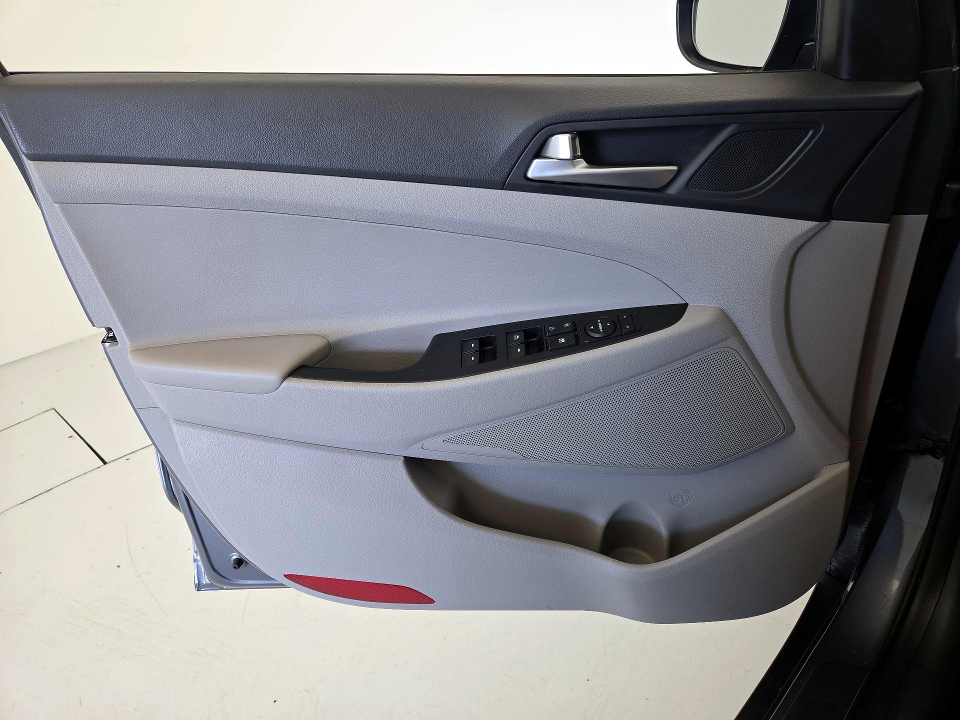Thumbnail: 2019 Hyundai Tucson - 12