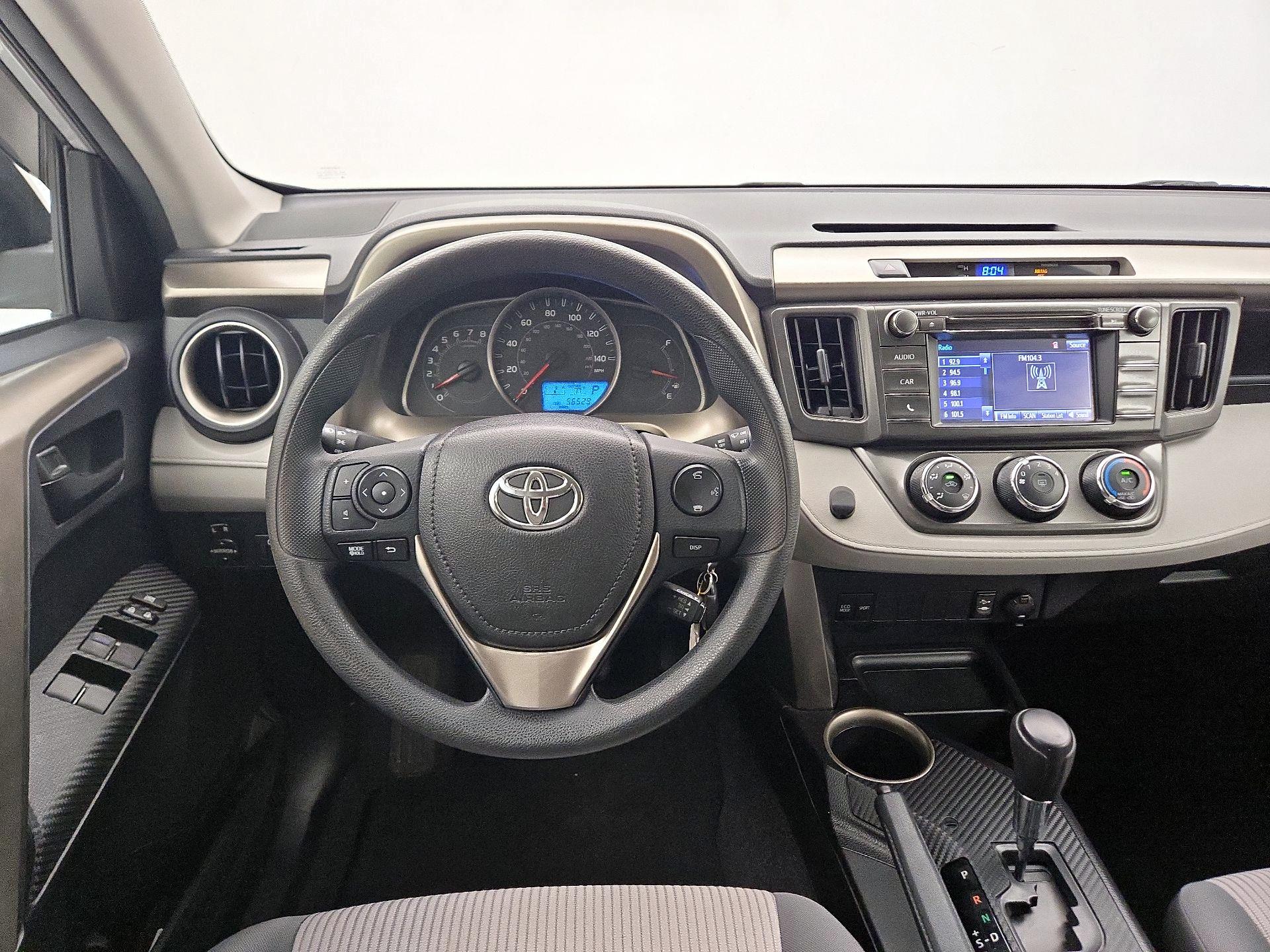Thumbnail: 2015 Toyota RAV4 - 10