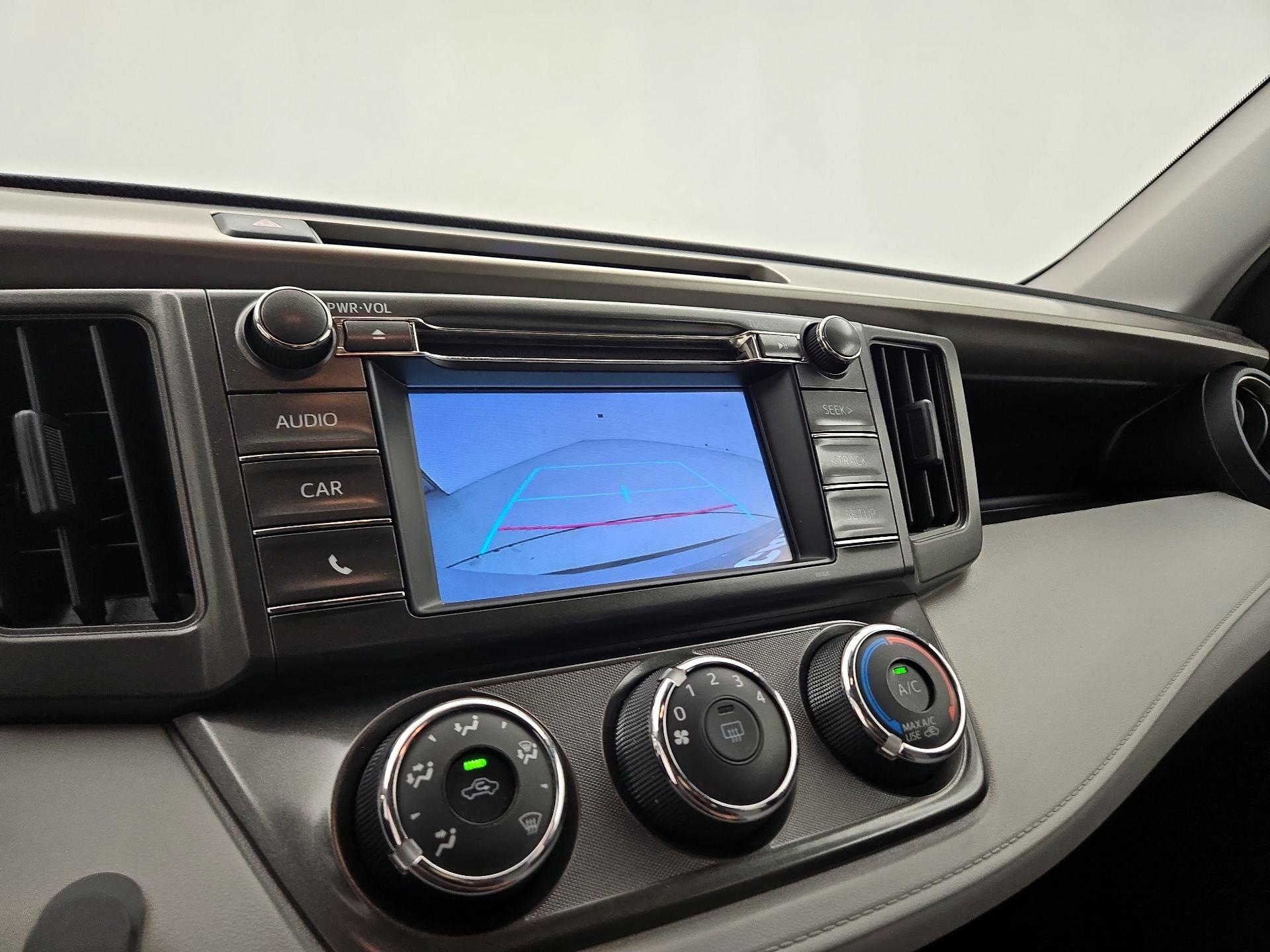 Thumbnail: 2015 Toyota RAV4 - 14