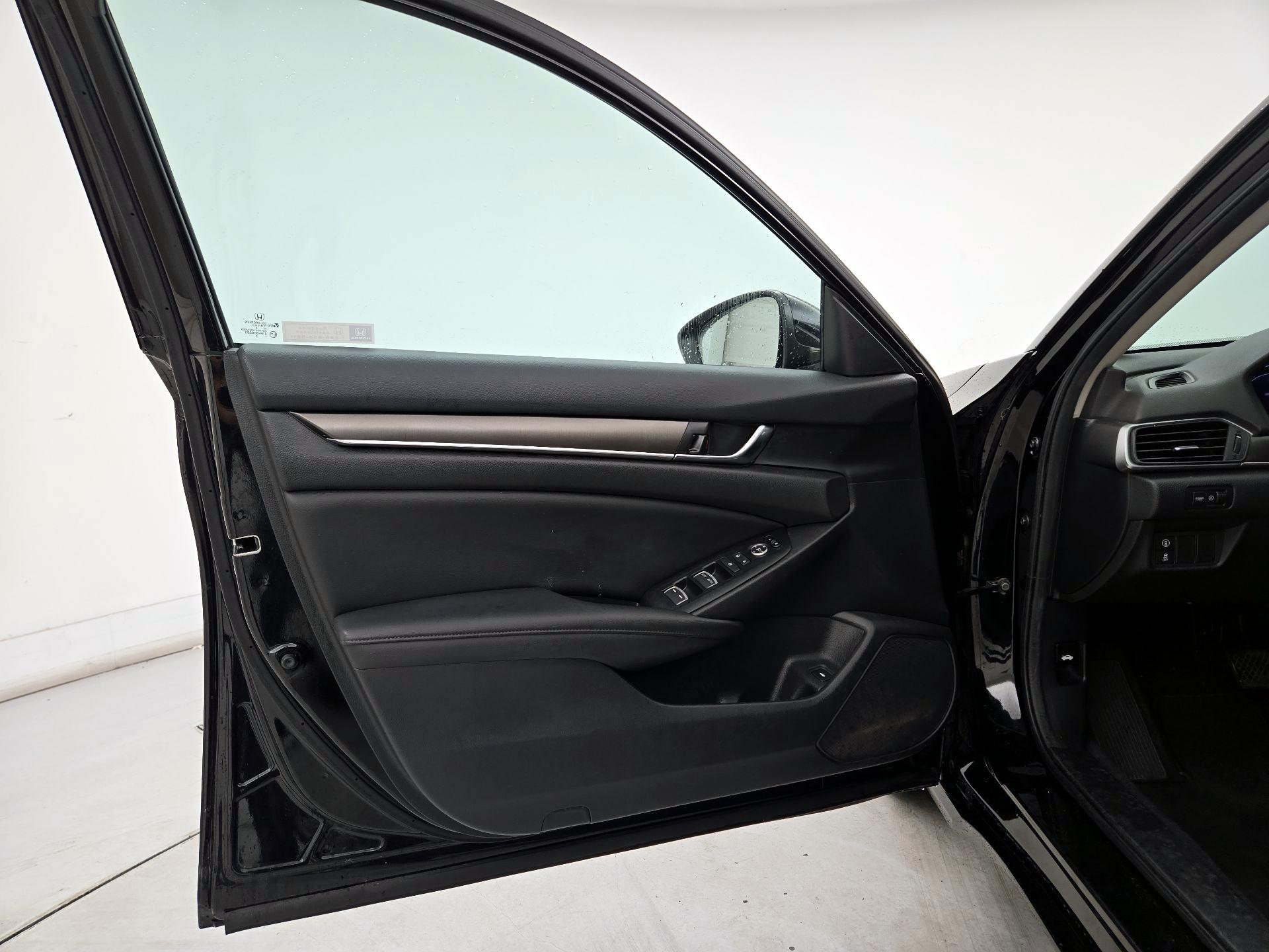 Thumbnail: 2019 Honda Accord - 12