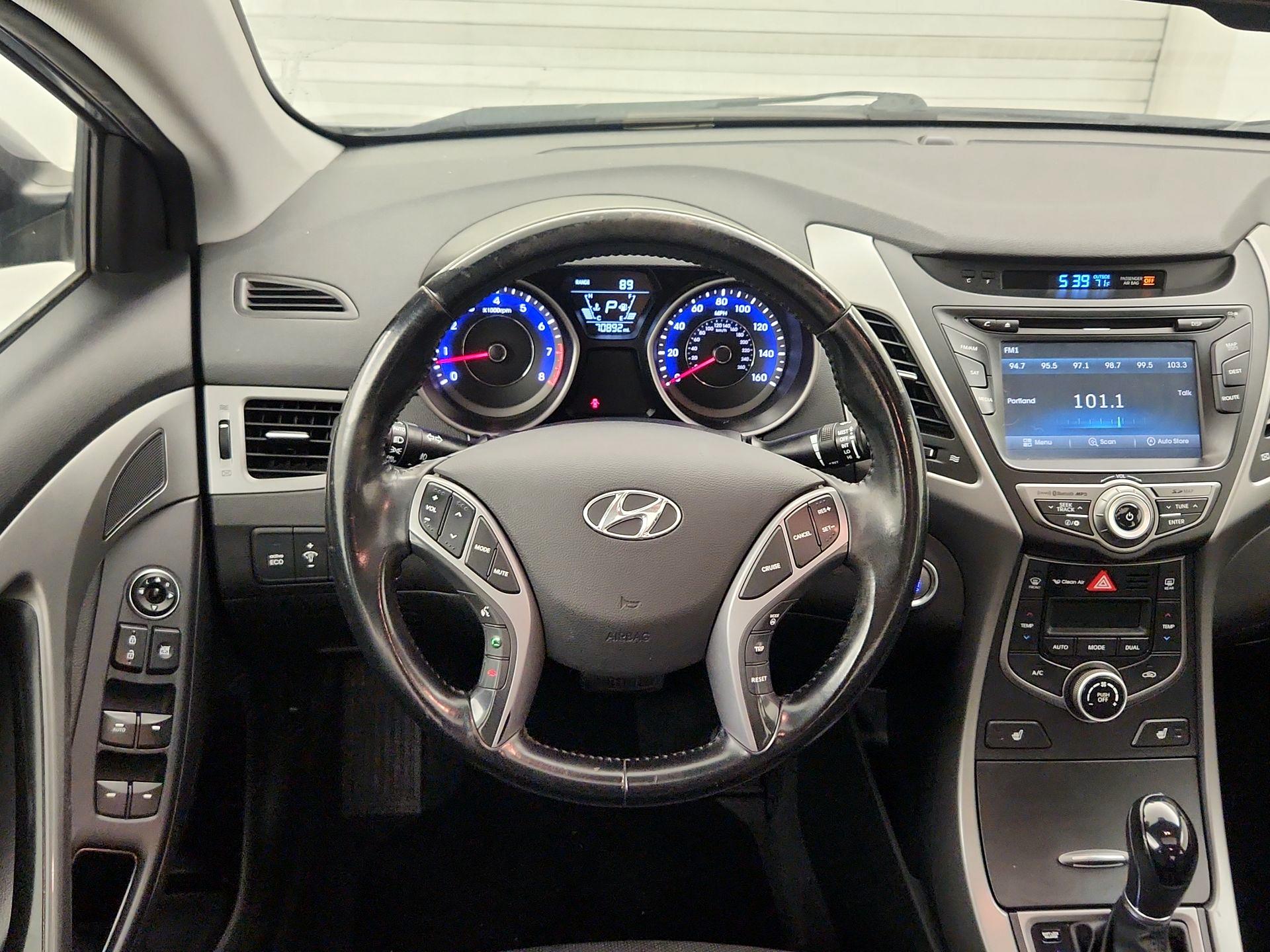 Thumbnail: 2015 Hyundai Elantra - 10