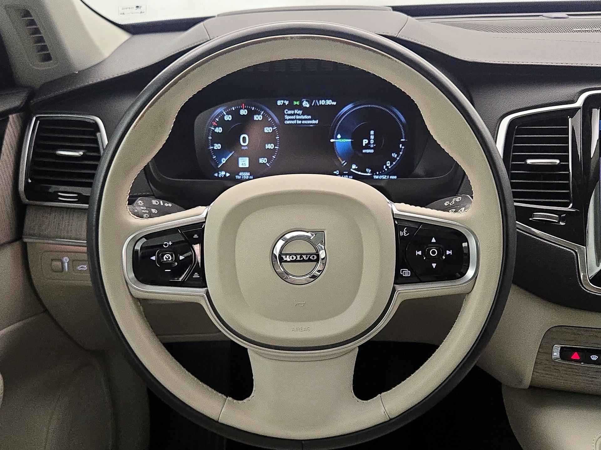 Thumbnail: 2021 Volvo XC90 - 10