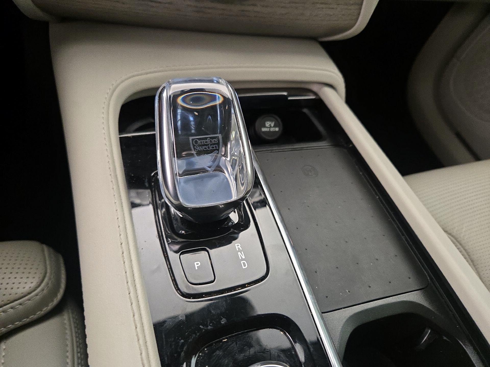 Thumbnail: 2021 Volvo XC90 - 17