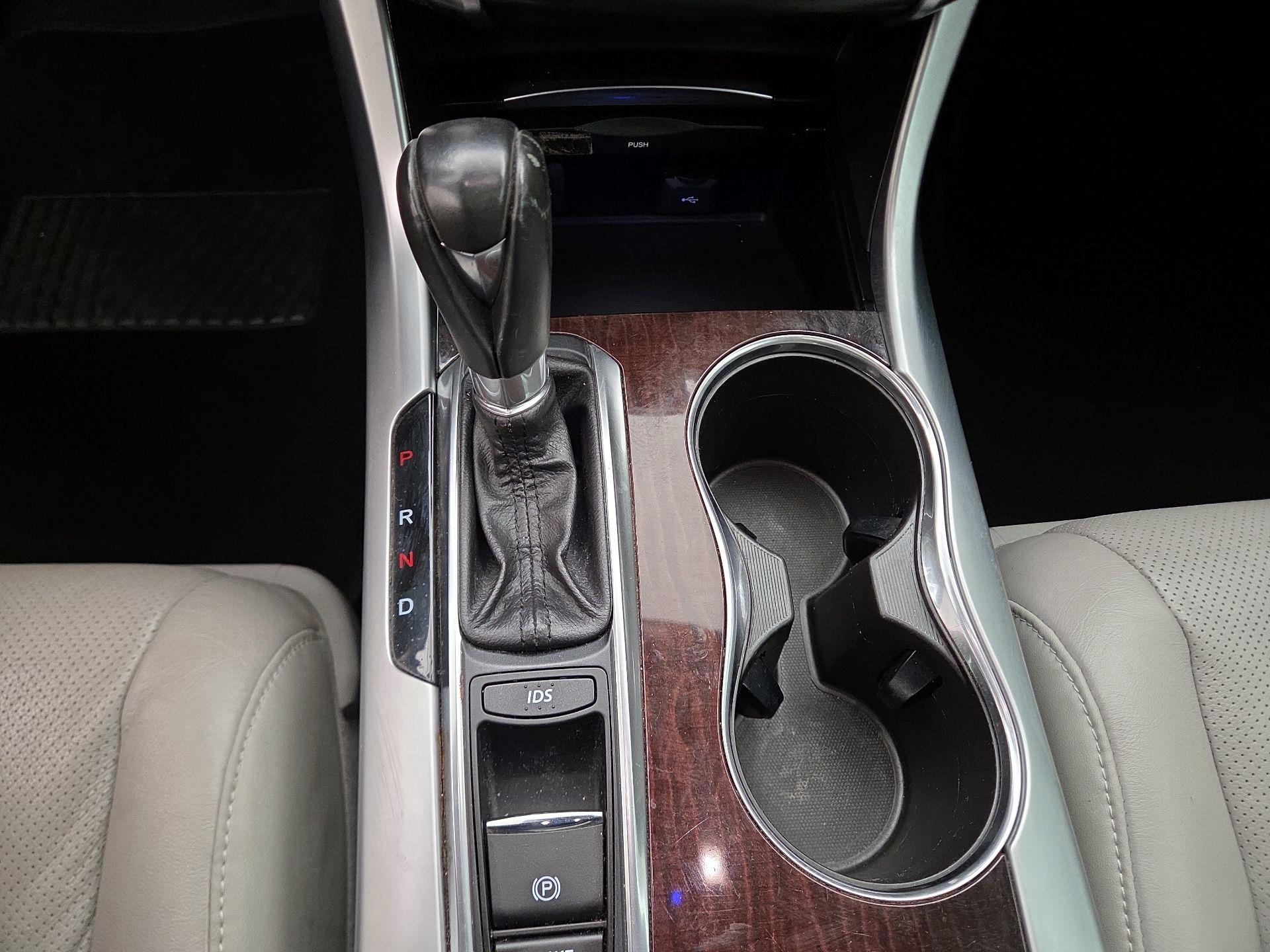 Thumbnail: 2016 Acura TLX - 17