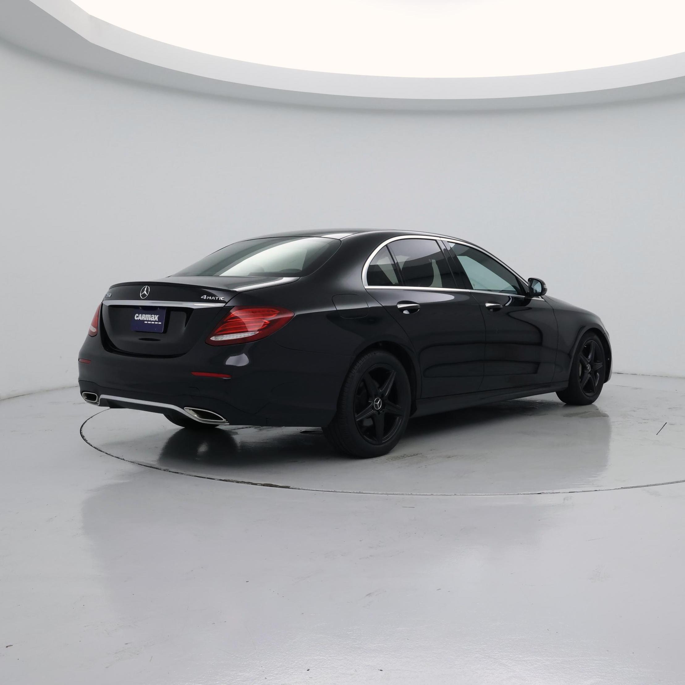 Thumbnail: 2020 Mercedes-Benz E-Class - 8
