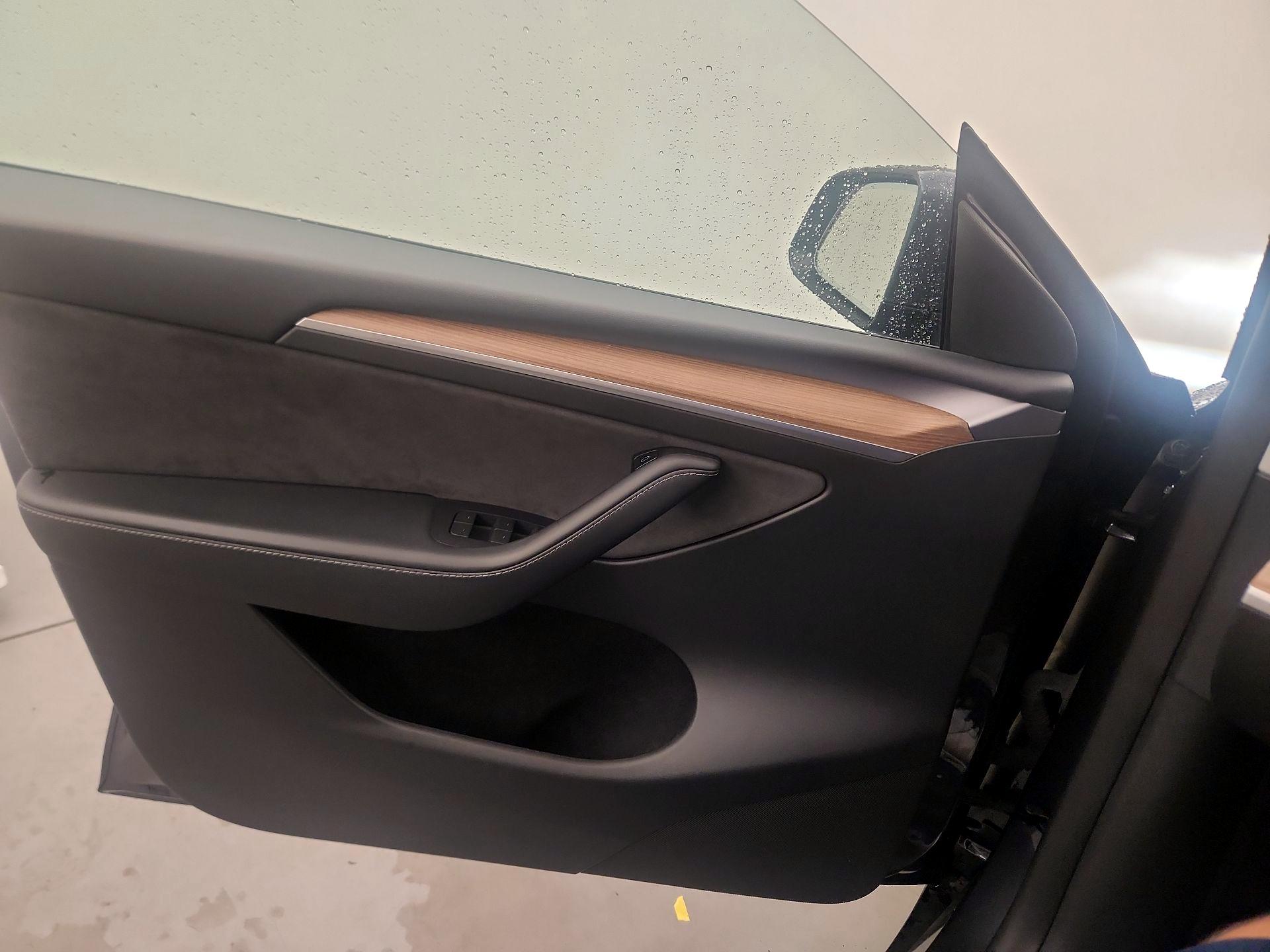 Thumbnail: 2023 Tesla Model Y - 12