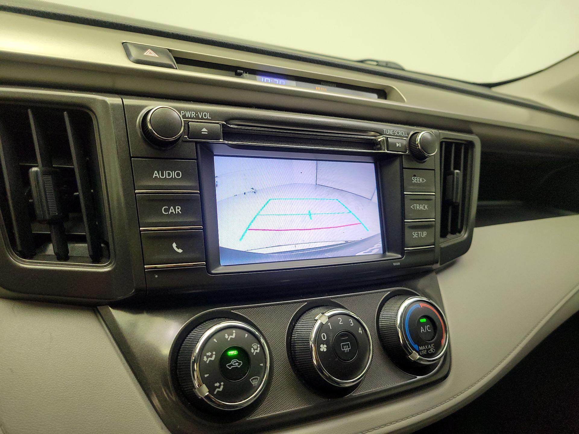 Thumbnail: 2015 Toyota RAV4 - 14