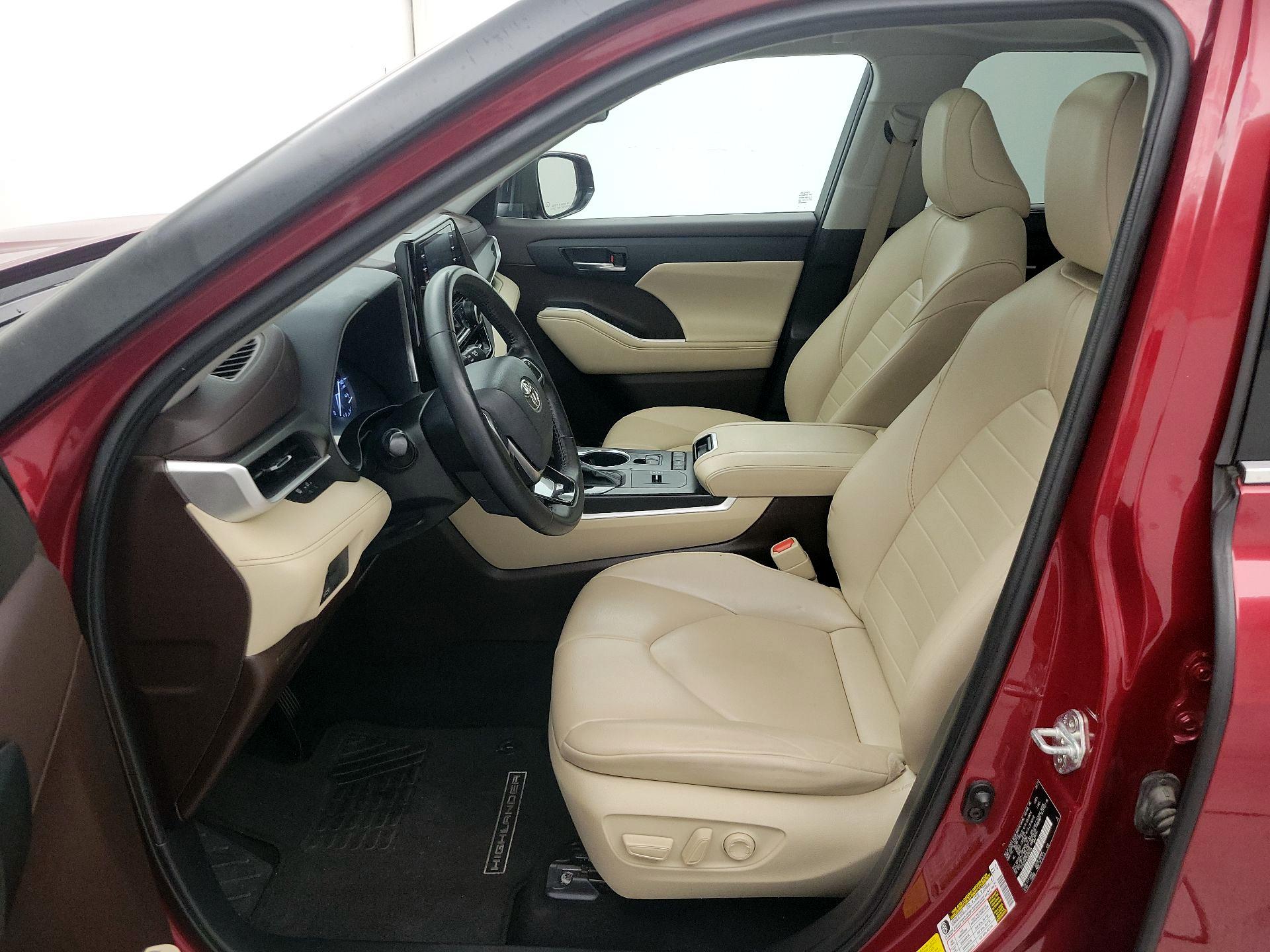 Thumbnail: 2021 Toyota Highlander - 11