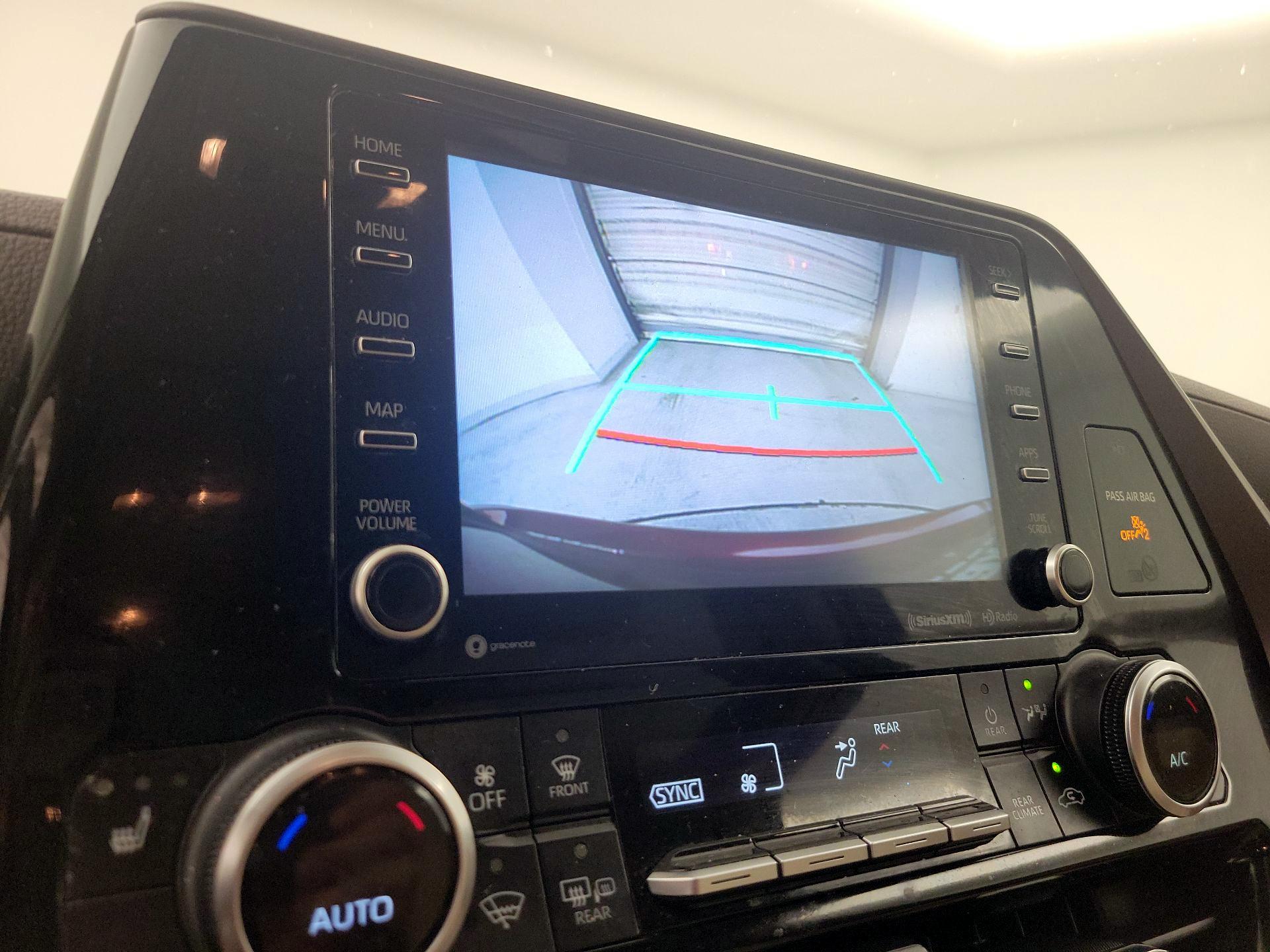 Thumbnail: 2021 Toyota Highlander - 14