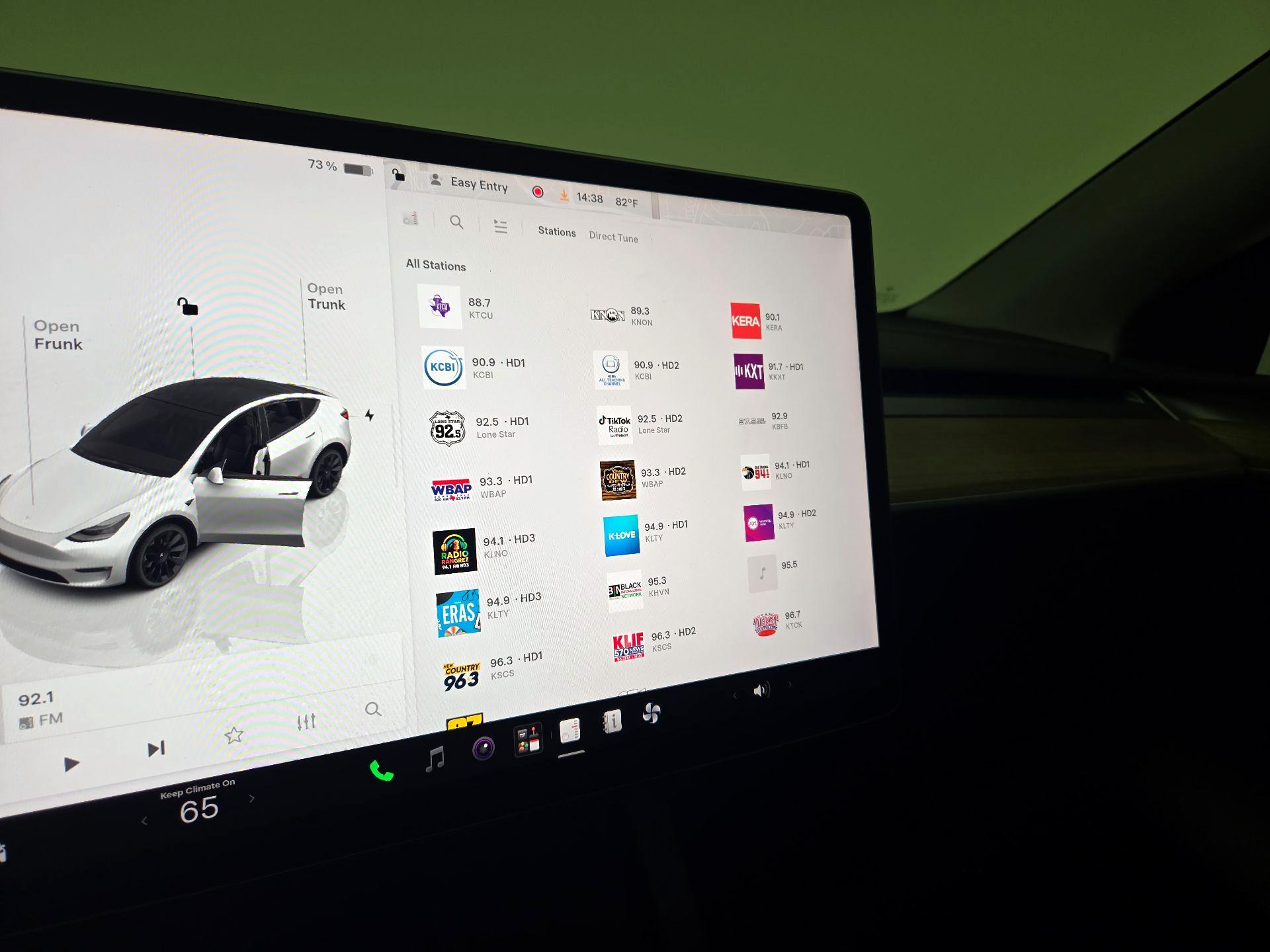 Thumbnail: 2023 Tesla Model Y - 15
