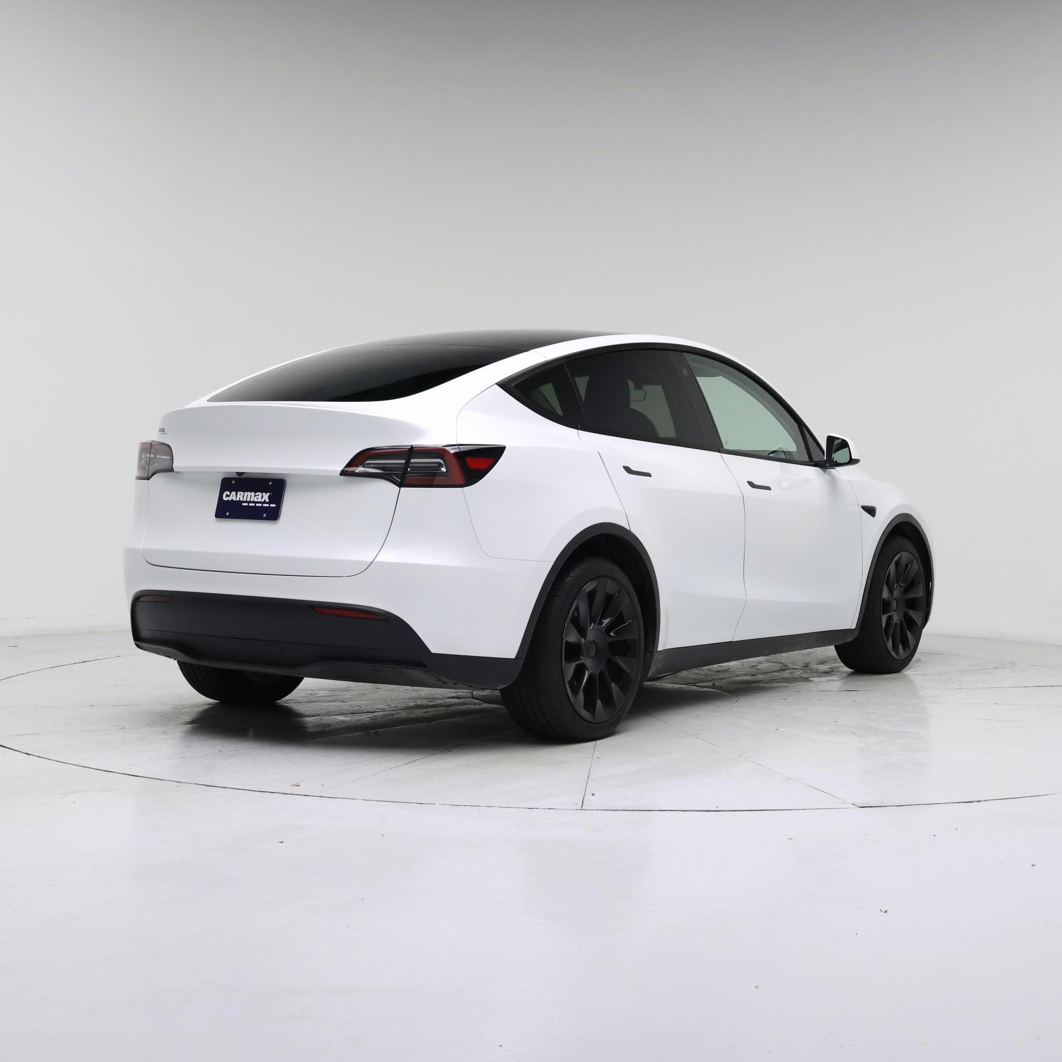 Thumbnail: 2023 Tesla Model Y - 8
