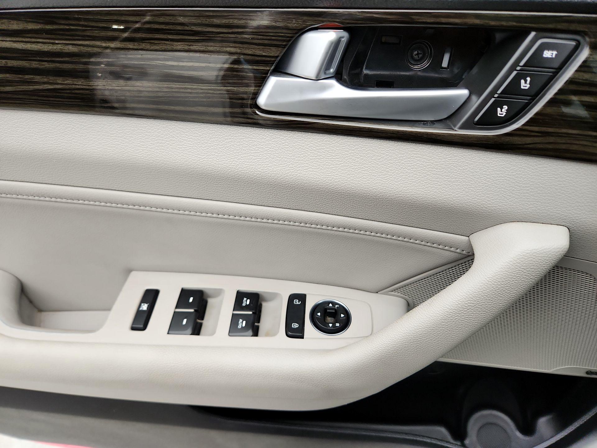 Thumbnail: 2016 Hyundai Sonata - 12