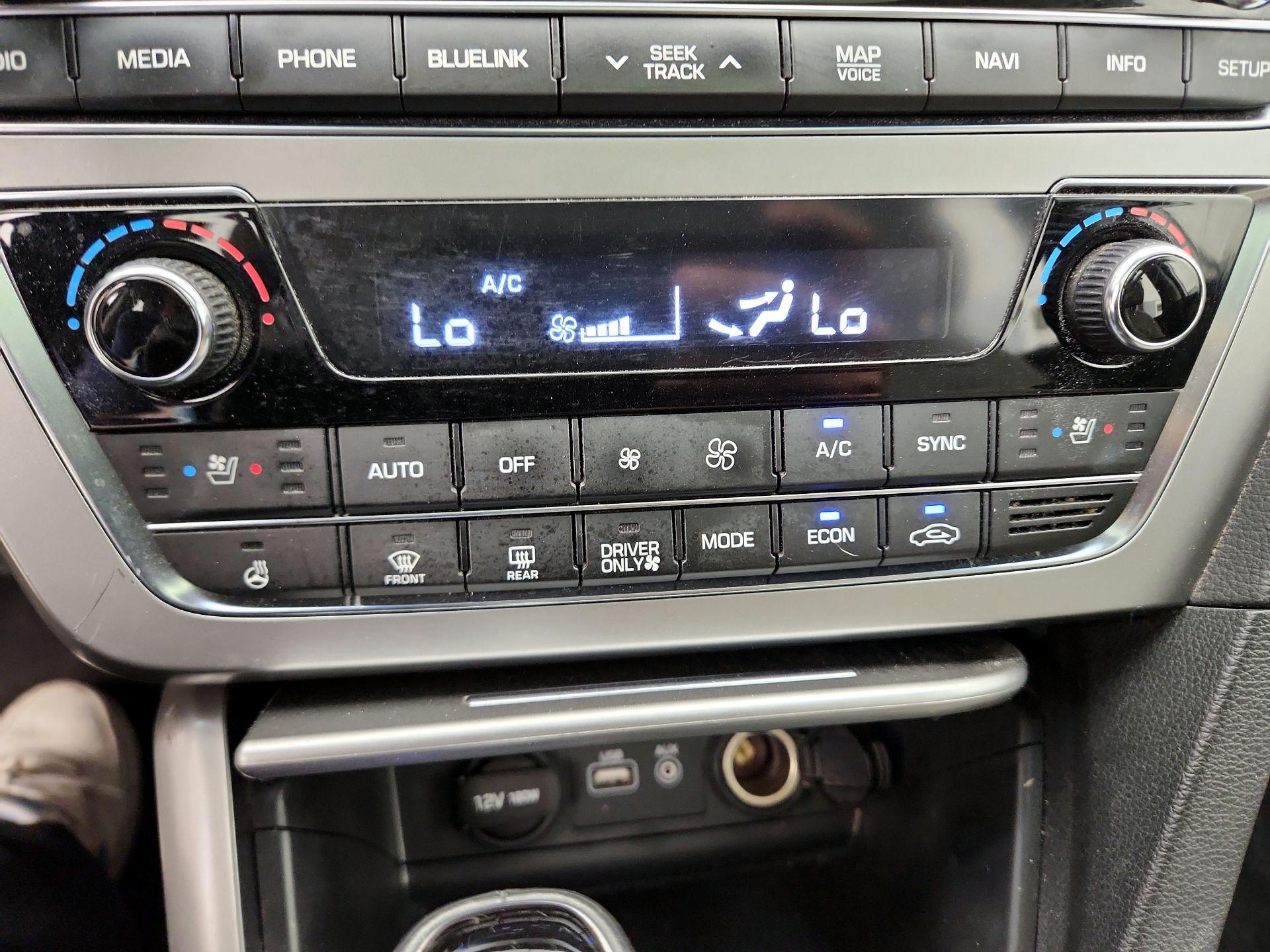 Thumbnail: 2016 Hyundai Sonata - 17