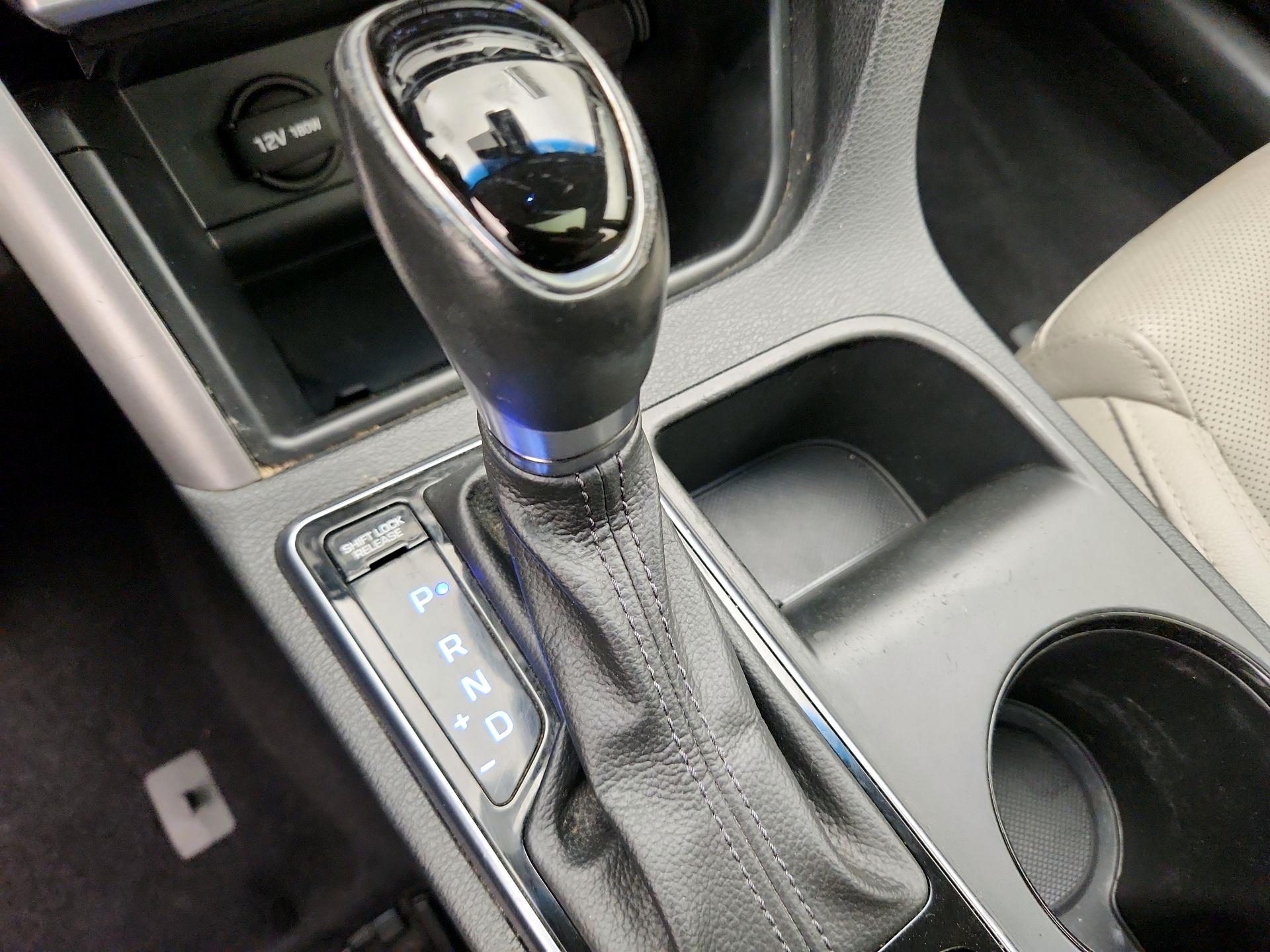 Thumbnail: 2016 Hyundai Sonata - 18