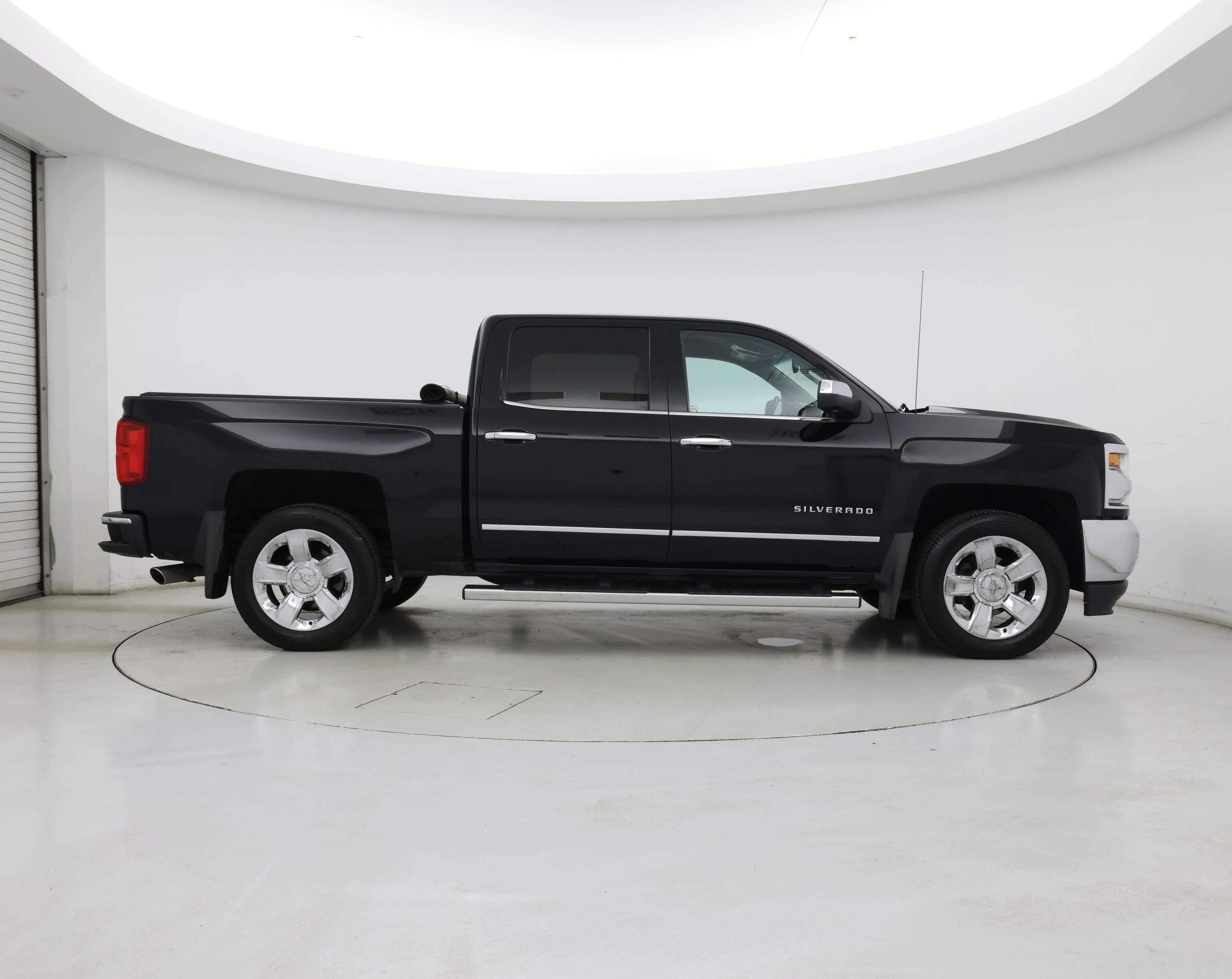 Thumbnail: 2017 Chevrolet Silverado 1500 - 7