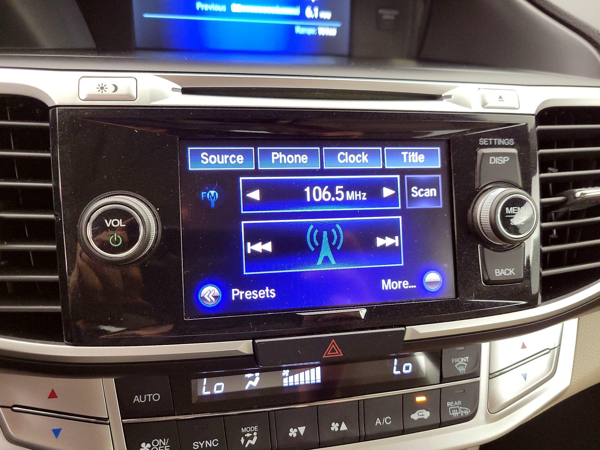 Thumbnail: 2015 Honda Accord - 15