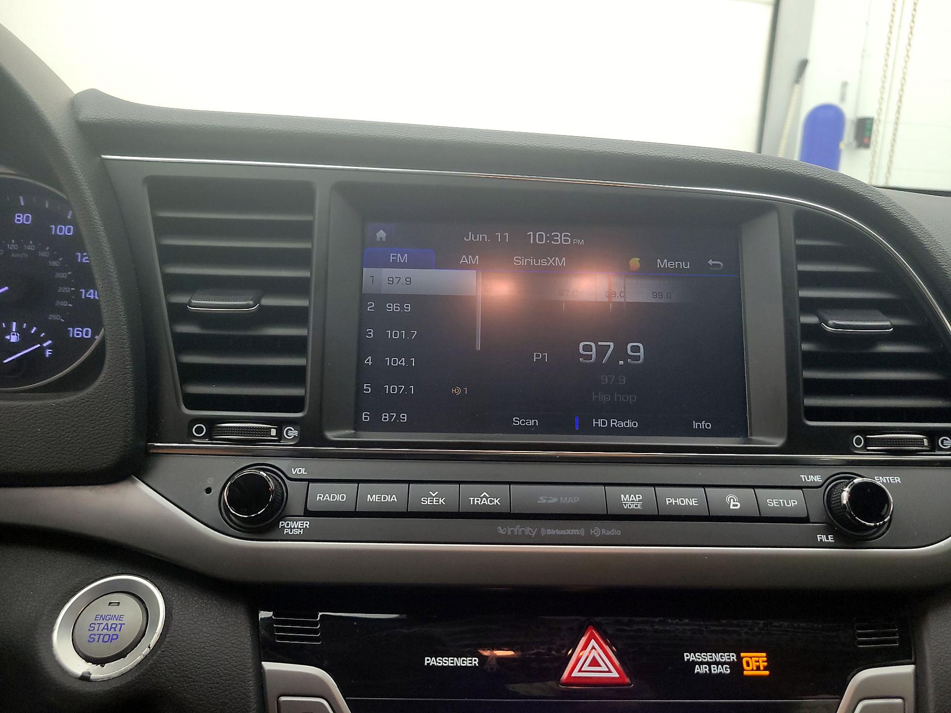 Thumbnail: 2017 Hyundai Elantra - 15