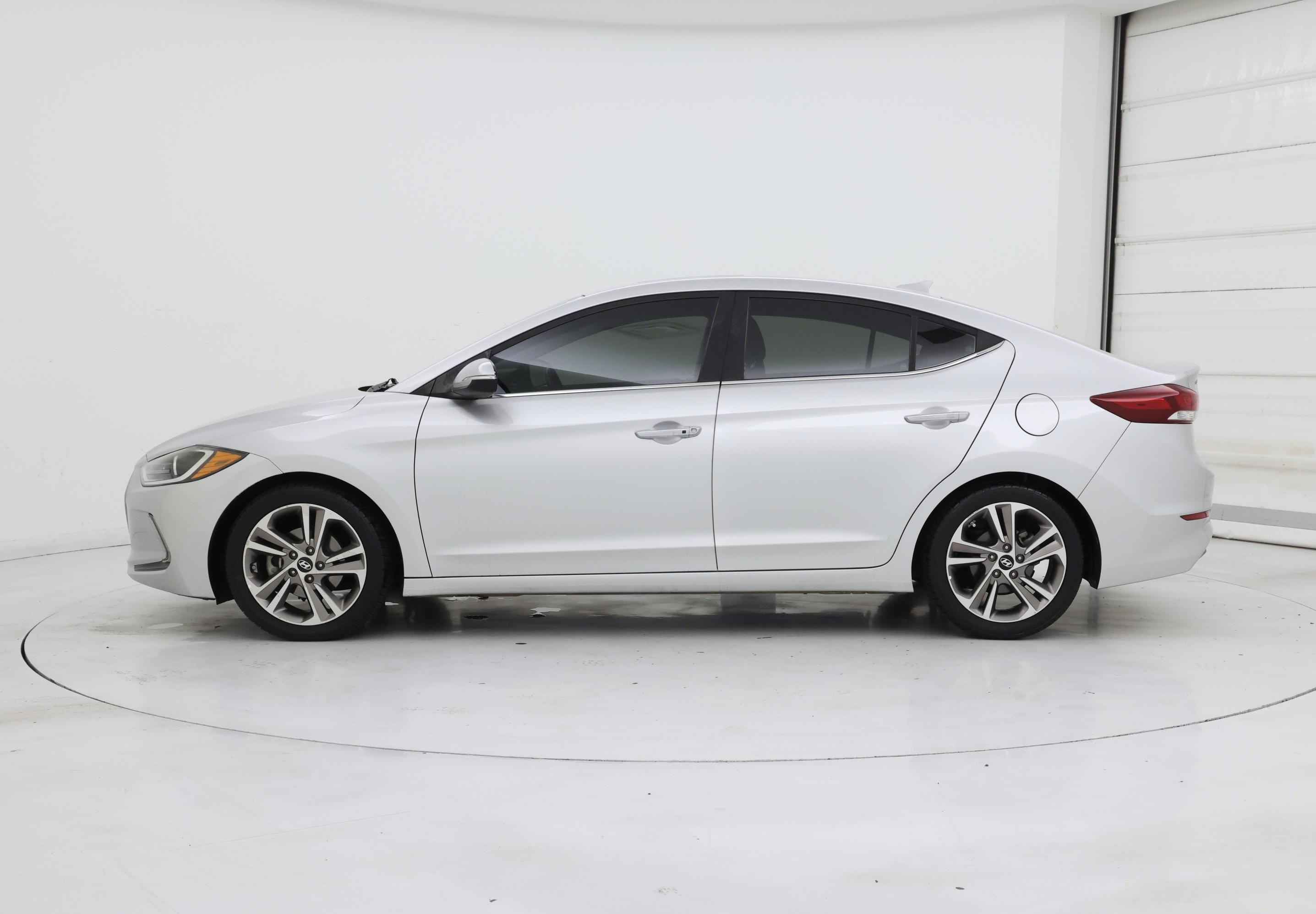 Thumbnail: 2017 Hyundai Elantra - 3