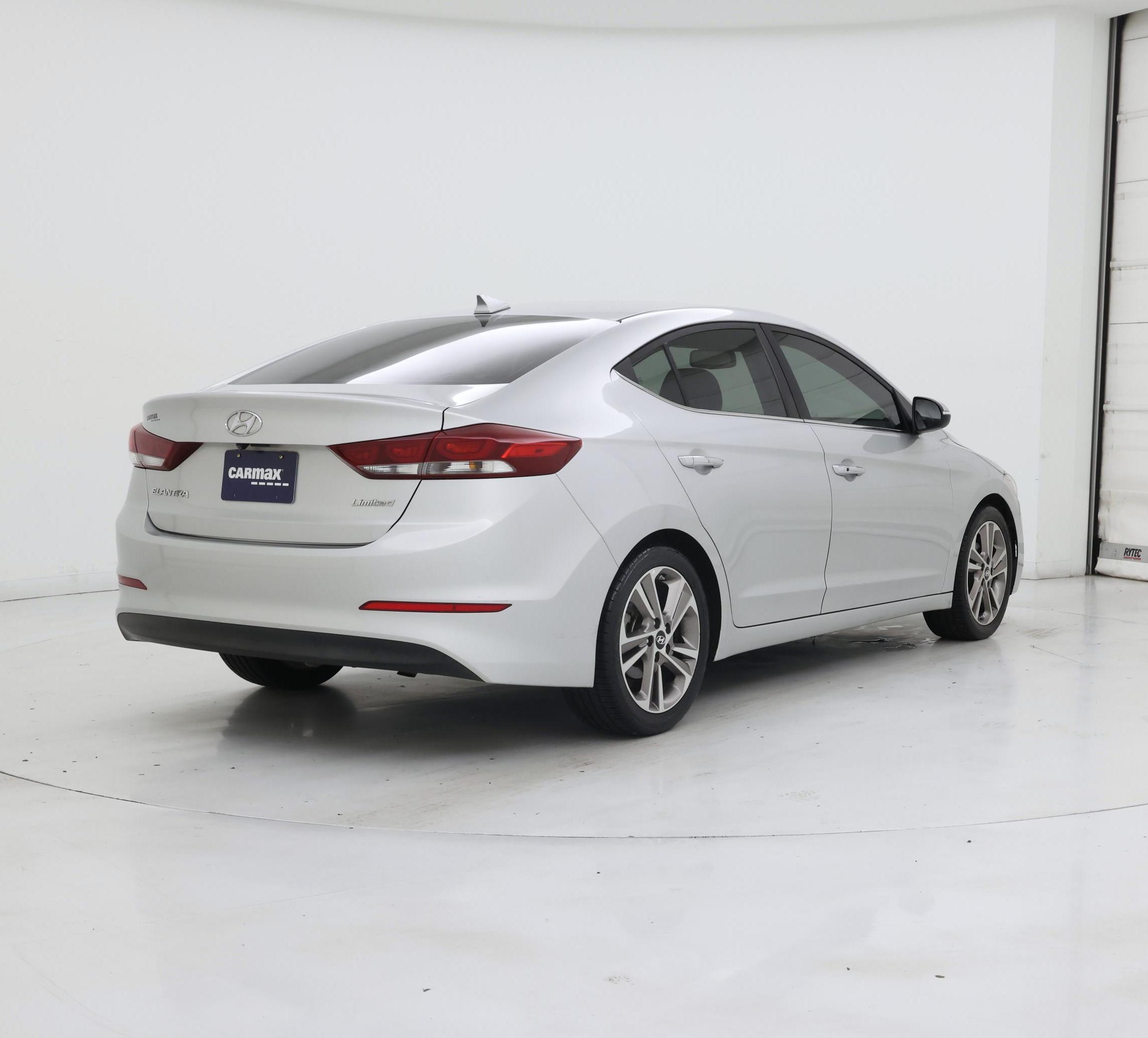 Thumbnail: 2017 Hyundai Elantra - 8