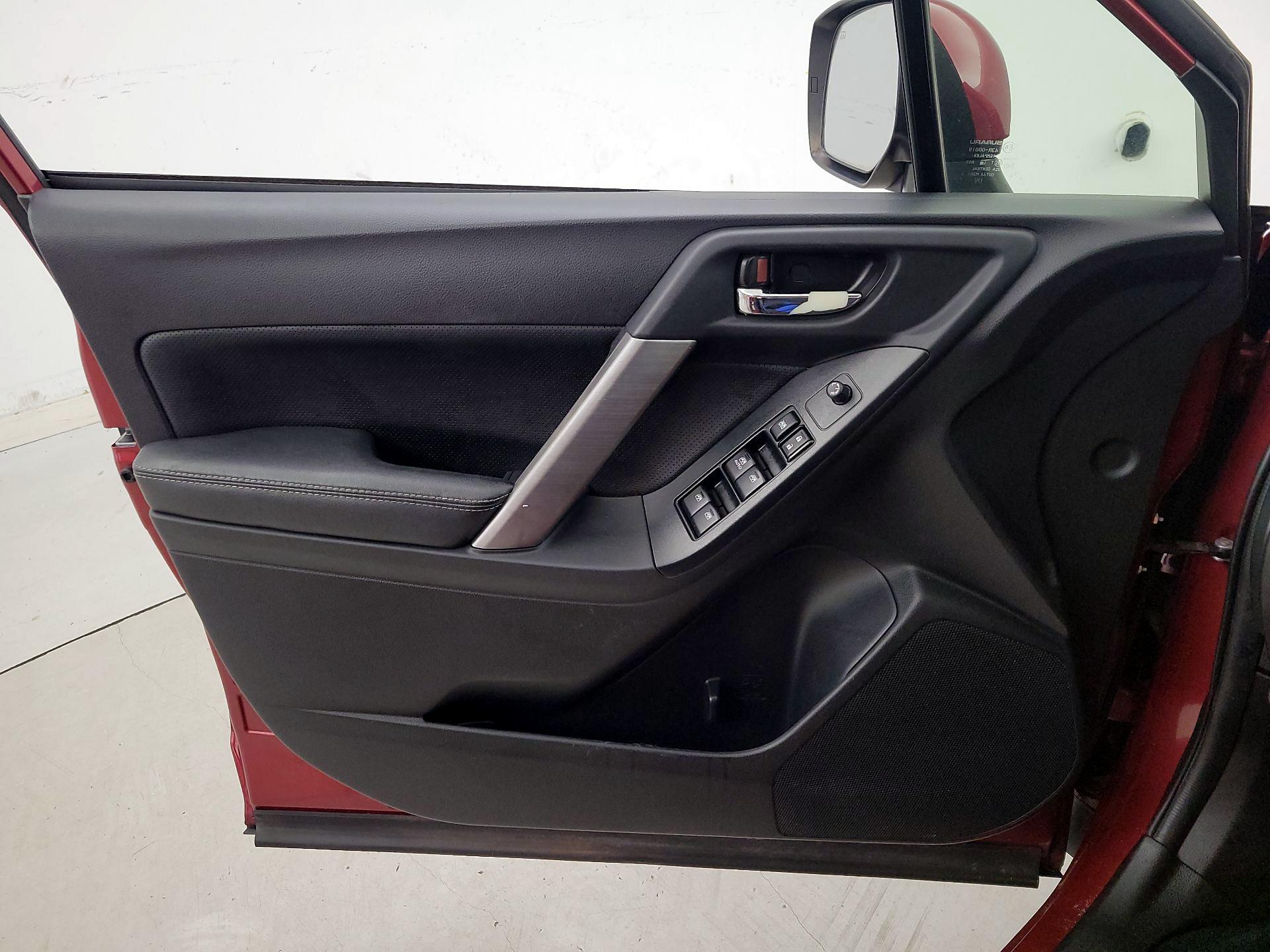 Thumbnail: 2016 Subaru Forester - 12