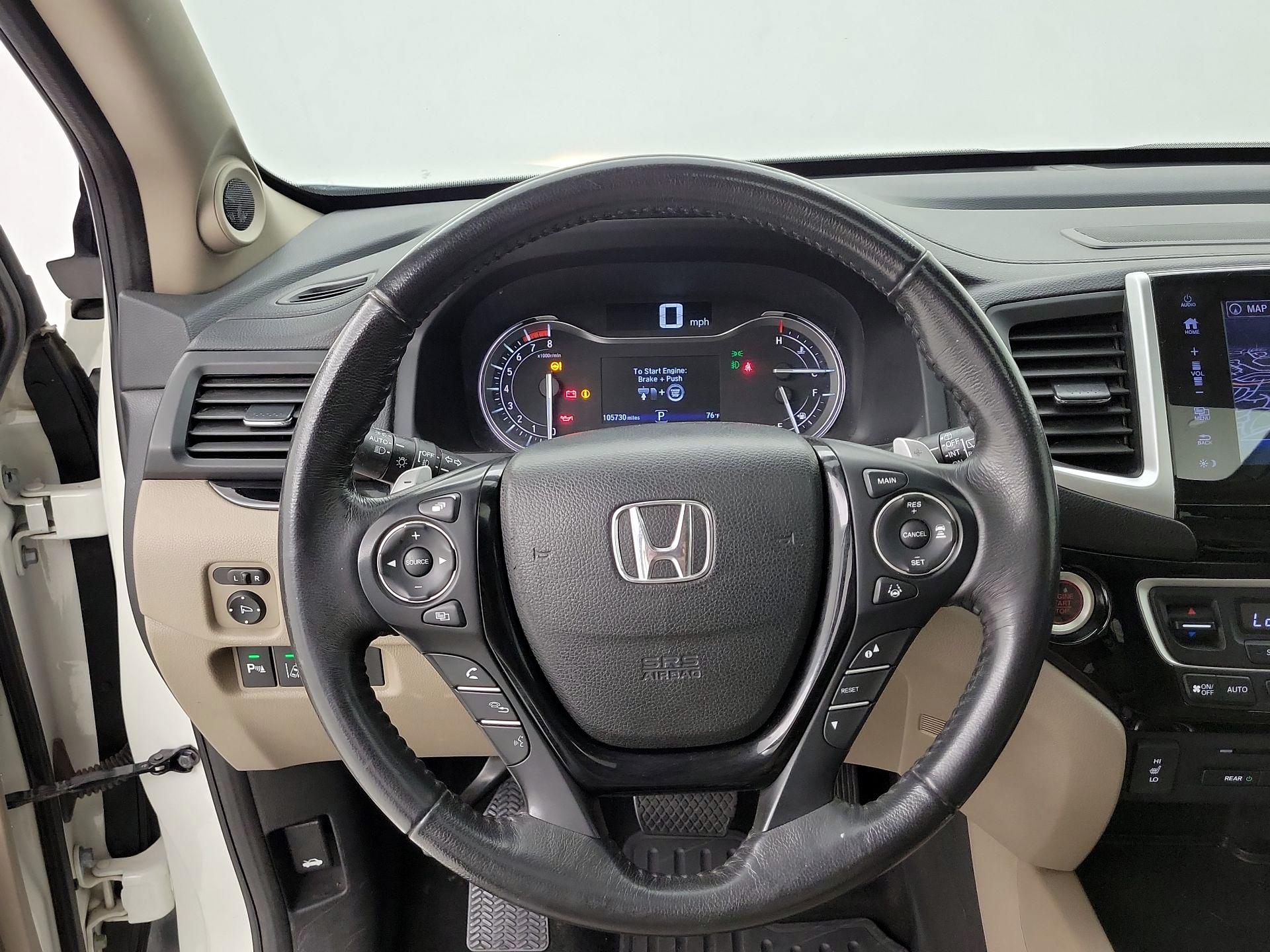 Thumbnail: 2017 Honda Pilot - 10