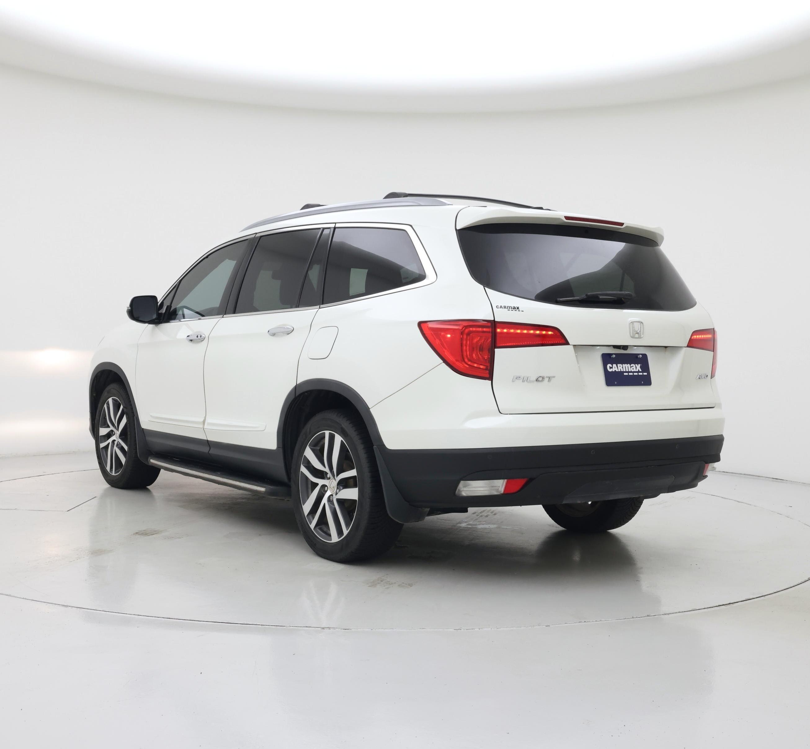 Thumbnail: 2017 Honda Pilot - 2