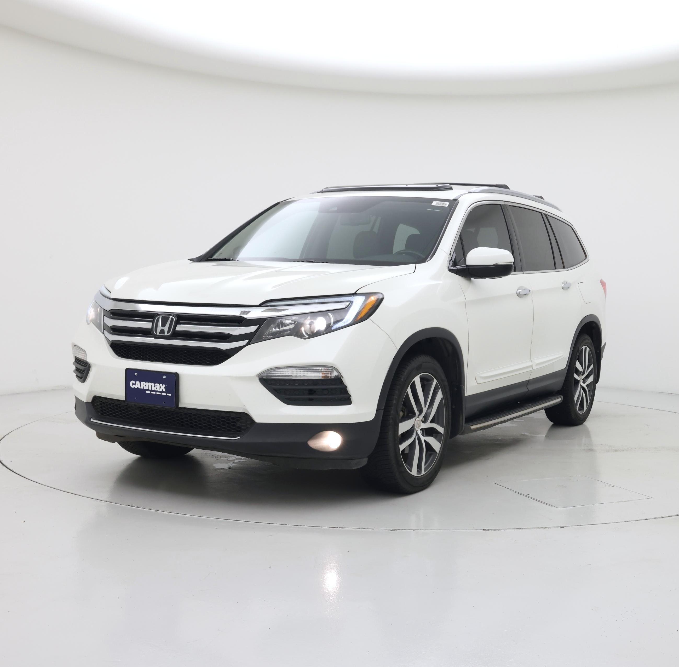 Thumbnail: 2017 Honda Pilot - 4