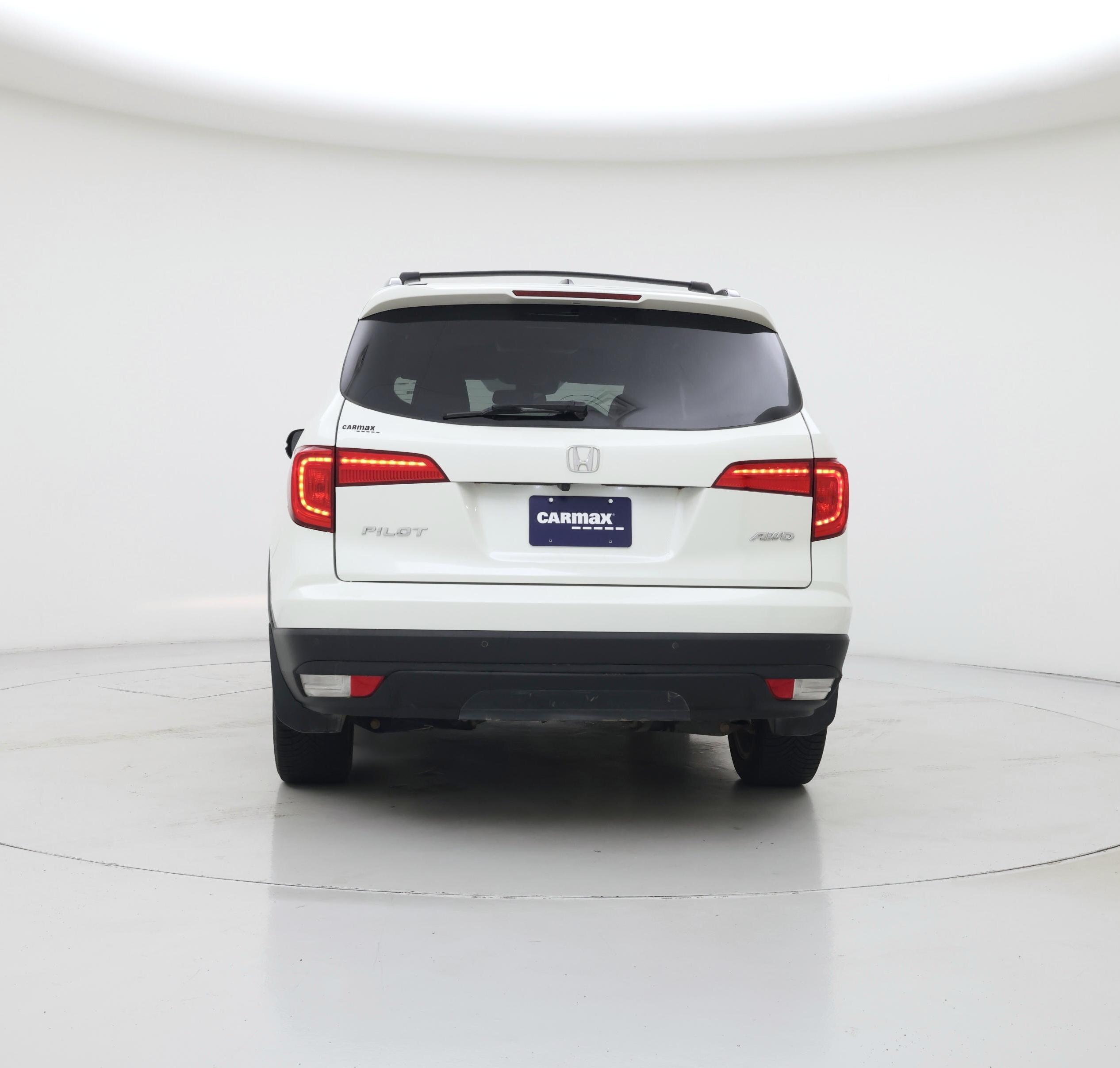 Thumbnail: 2017 Honda Pilot - 6