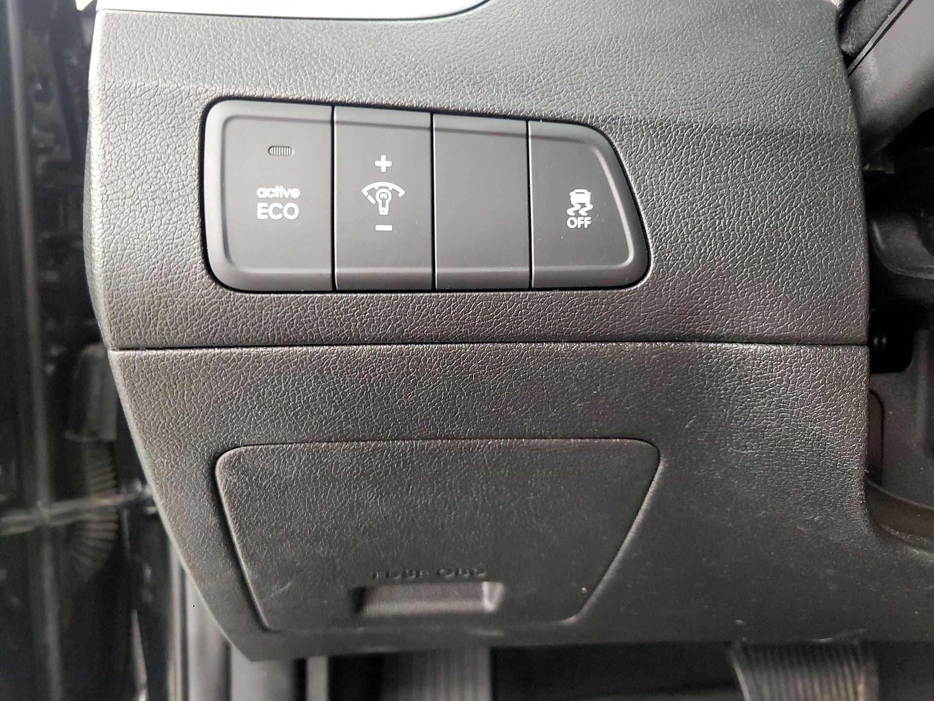 Thumbnail: 2014 Hyundai Elantra - 13