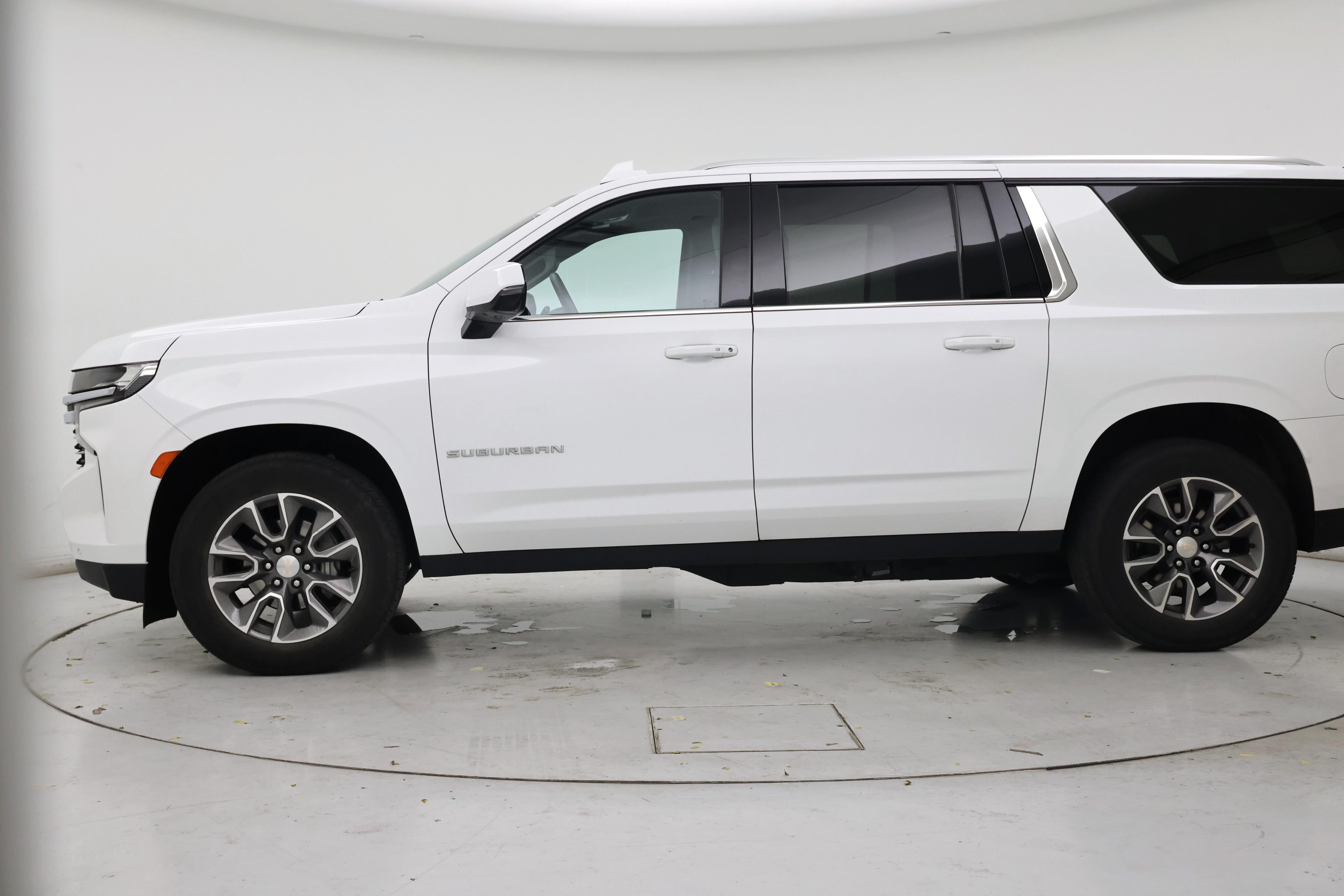 Thumbnail: 2023 Chevrolet Suburban - 3