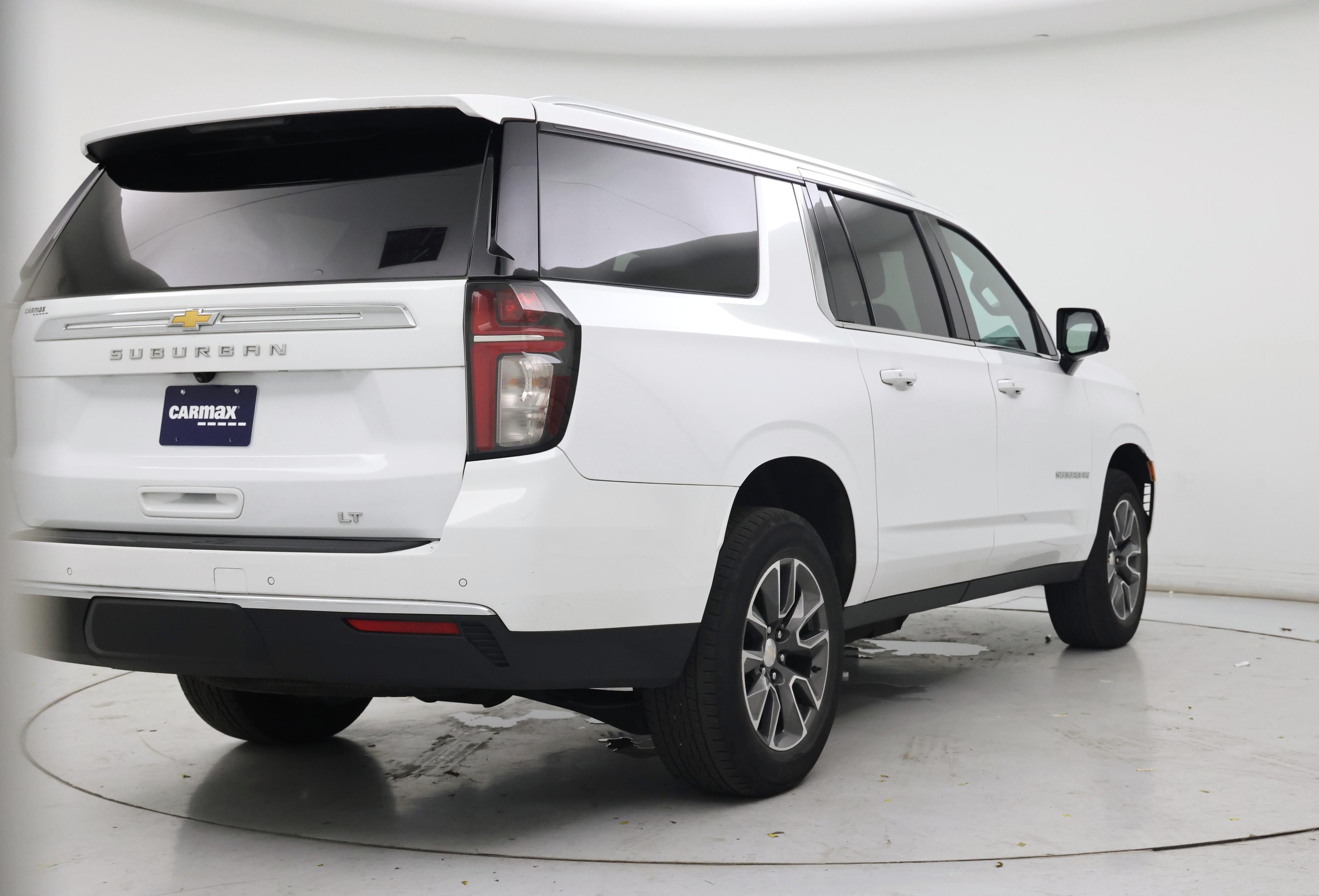 Thumbnail: 2023 Chevrolet Suburban - 8