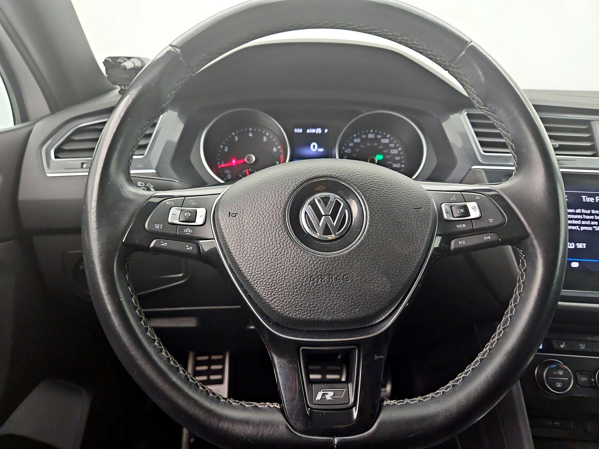Thumbnail: 2021 Volkswagen Tiguan - 10