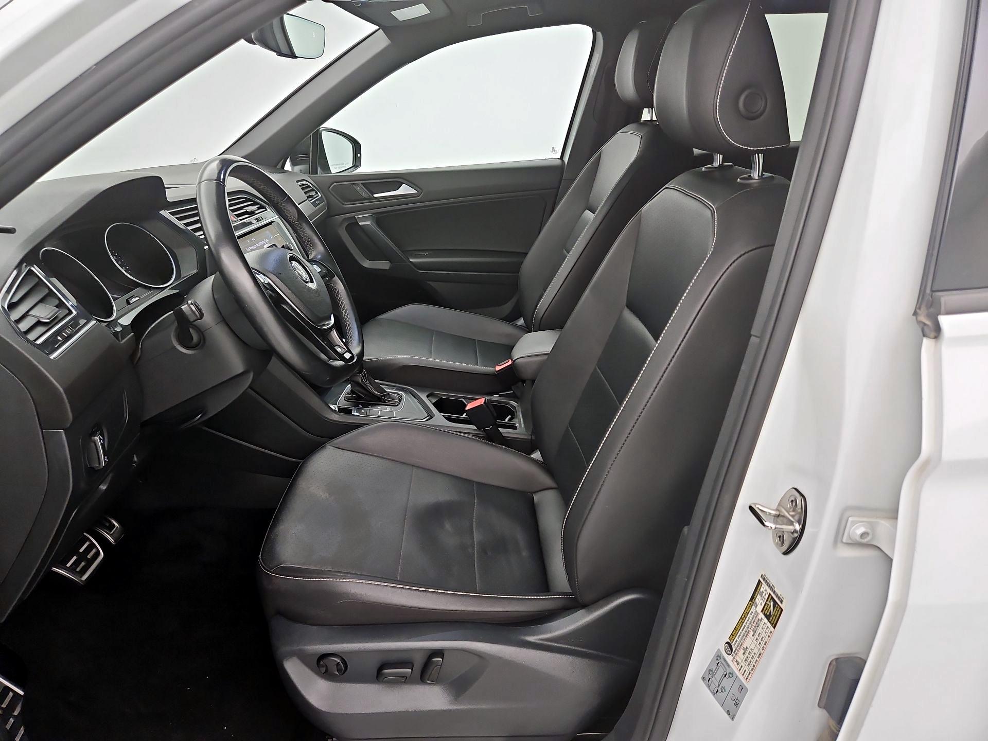 Thumbnail: 2021 Volkswagen Tiguan - 11