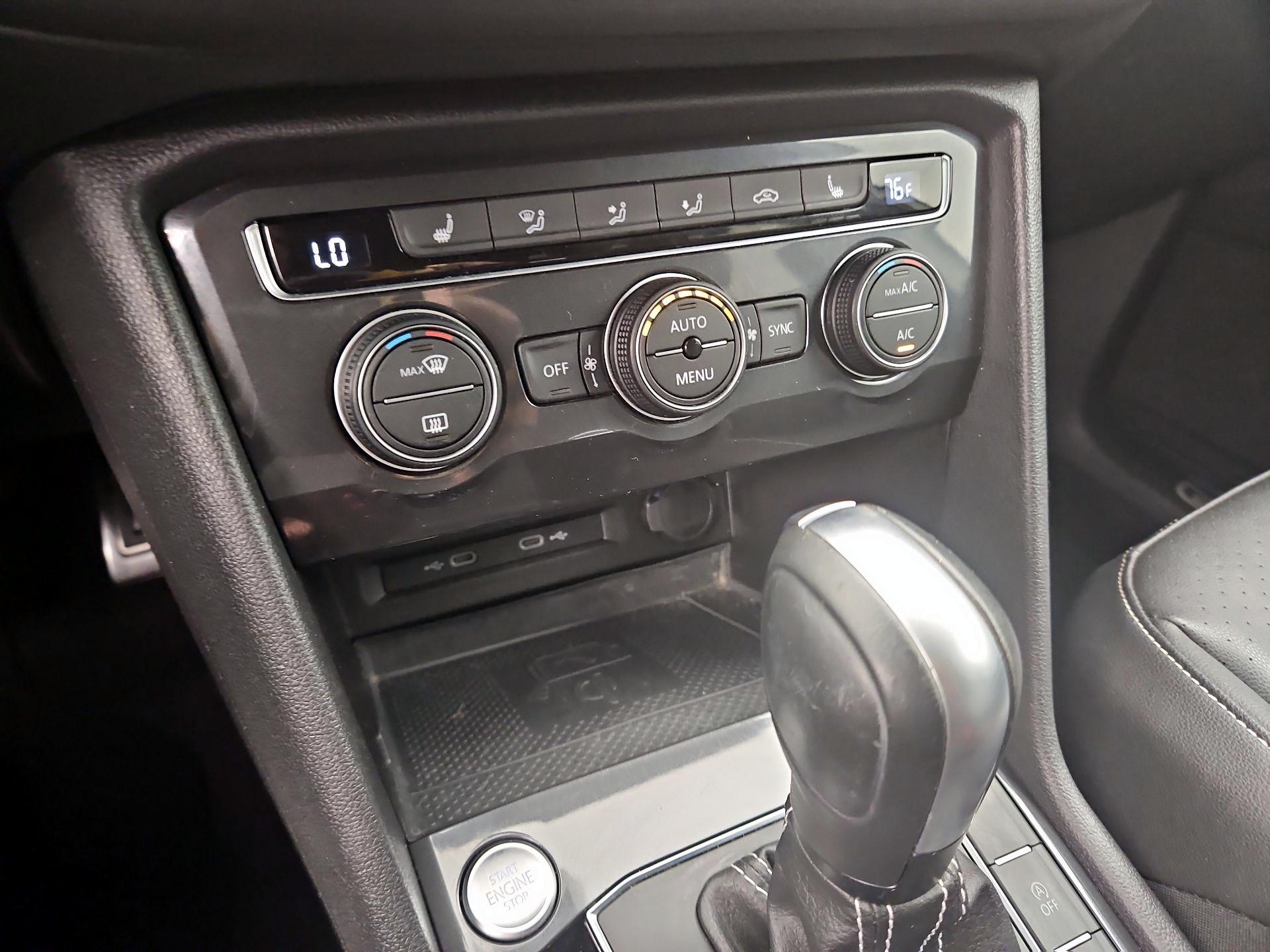Thumbnail: 2021 Volkswagen Tiguan - 16