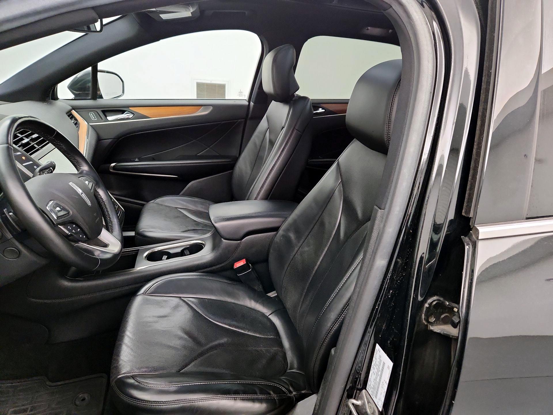 Thumbnail: 2016 Lincoln MKC - 11