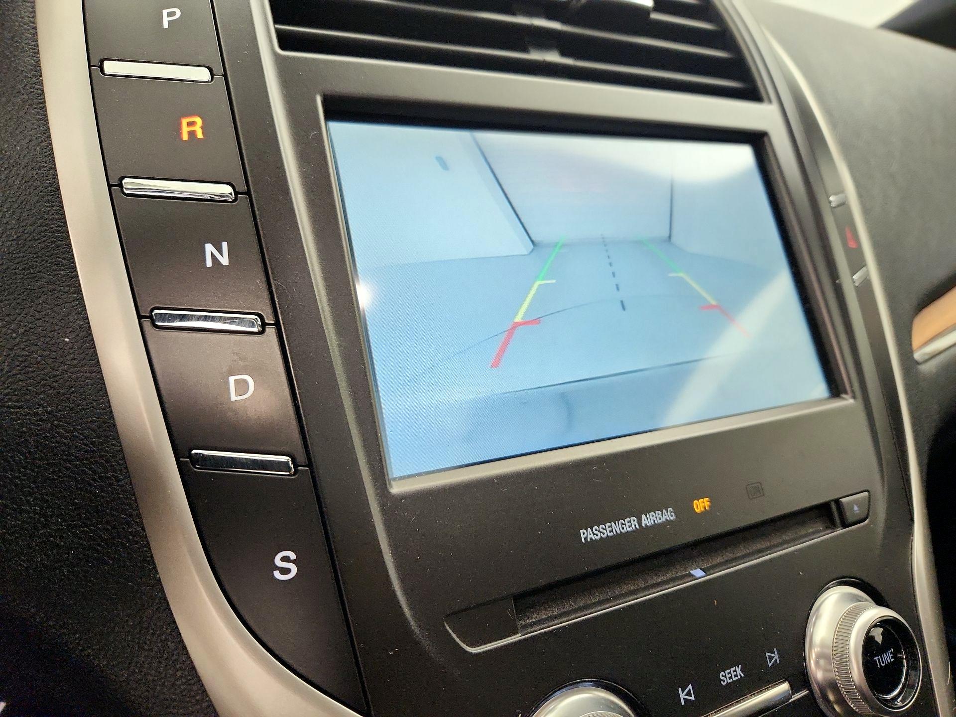 Thumbnail: 2016 Lincoln MKC - 15