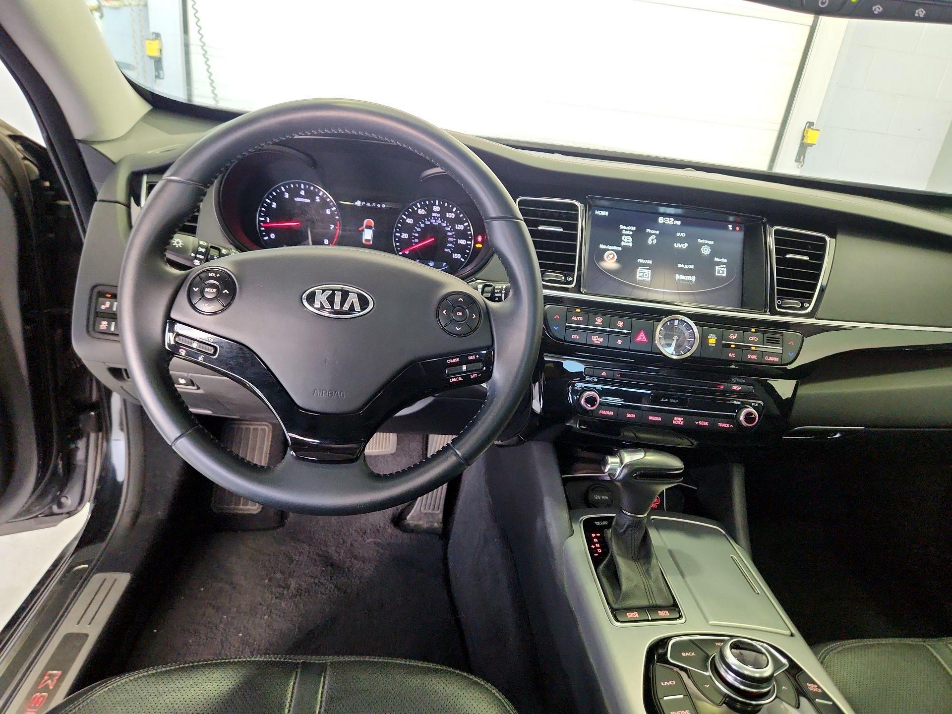 Thumbnail: 2017 Kia K900 - 9