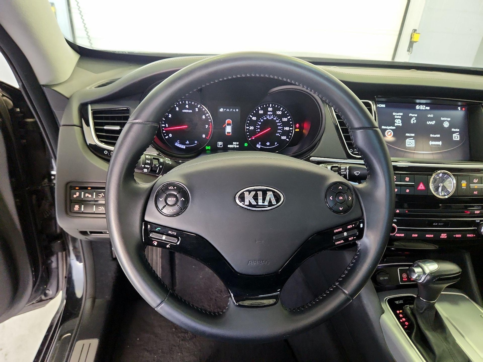 2017 Kia K900 Premium - Photo 11