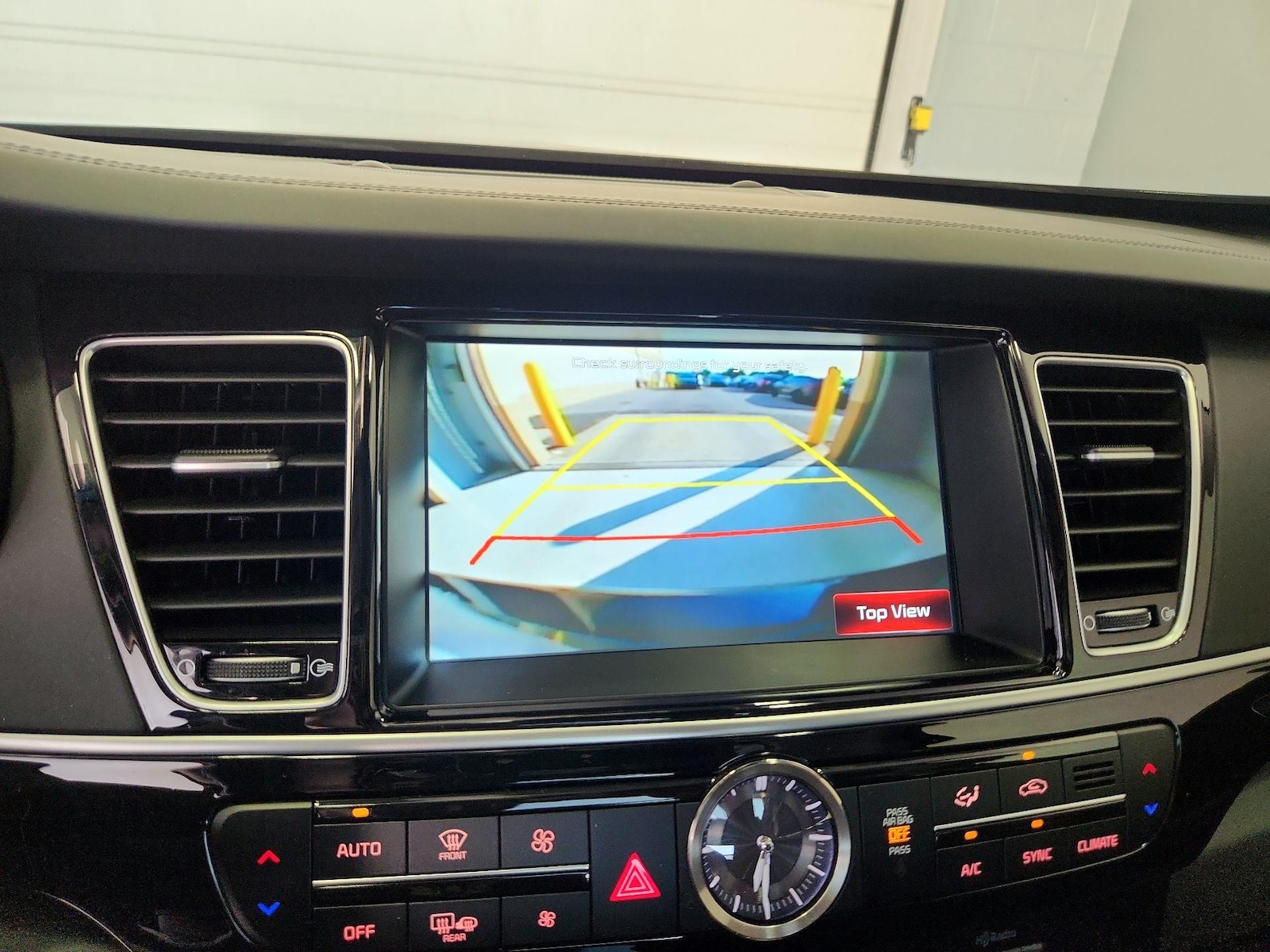 2017 Kia K900 Premium - Photo 16