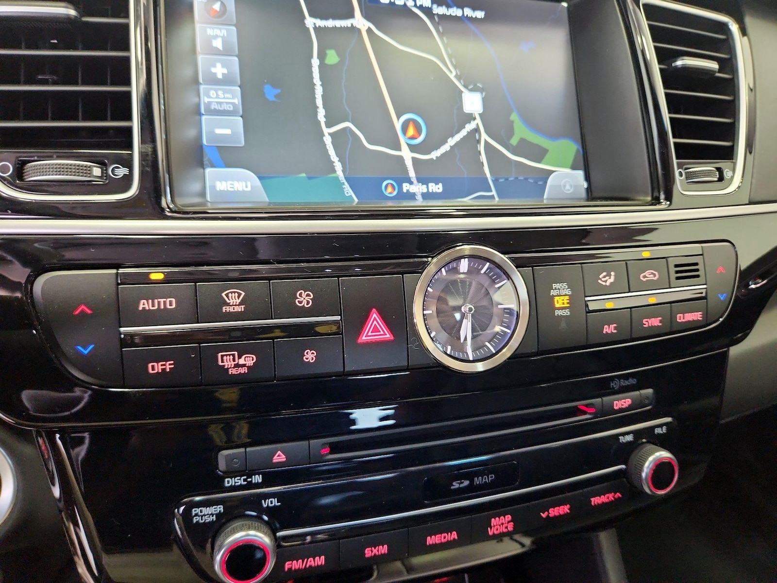 2017 Kia K900 Premium - Photo 18