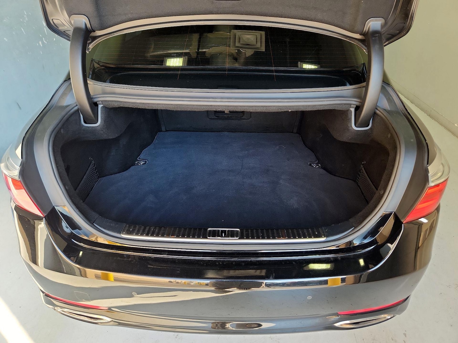 2017 Kia K900 Premium - Photo 24