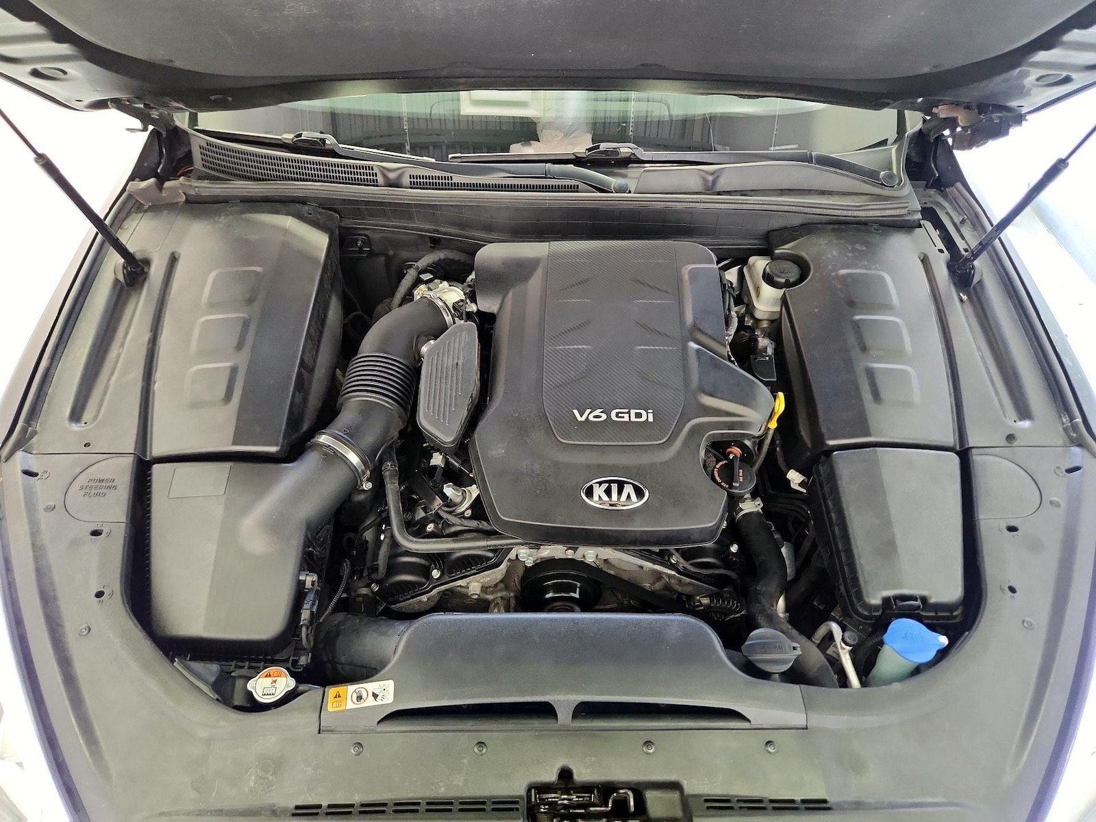 2017 Kia K900 Premium - Photo 25