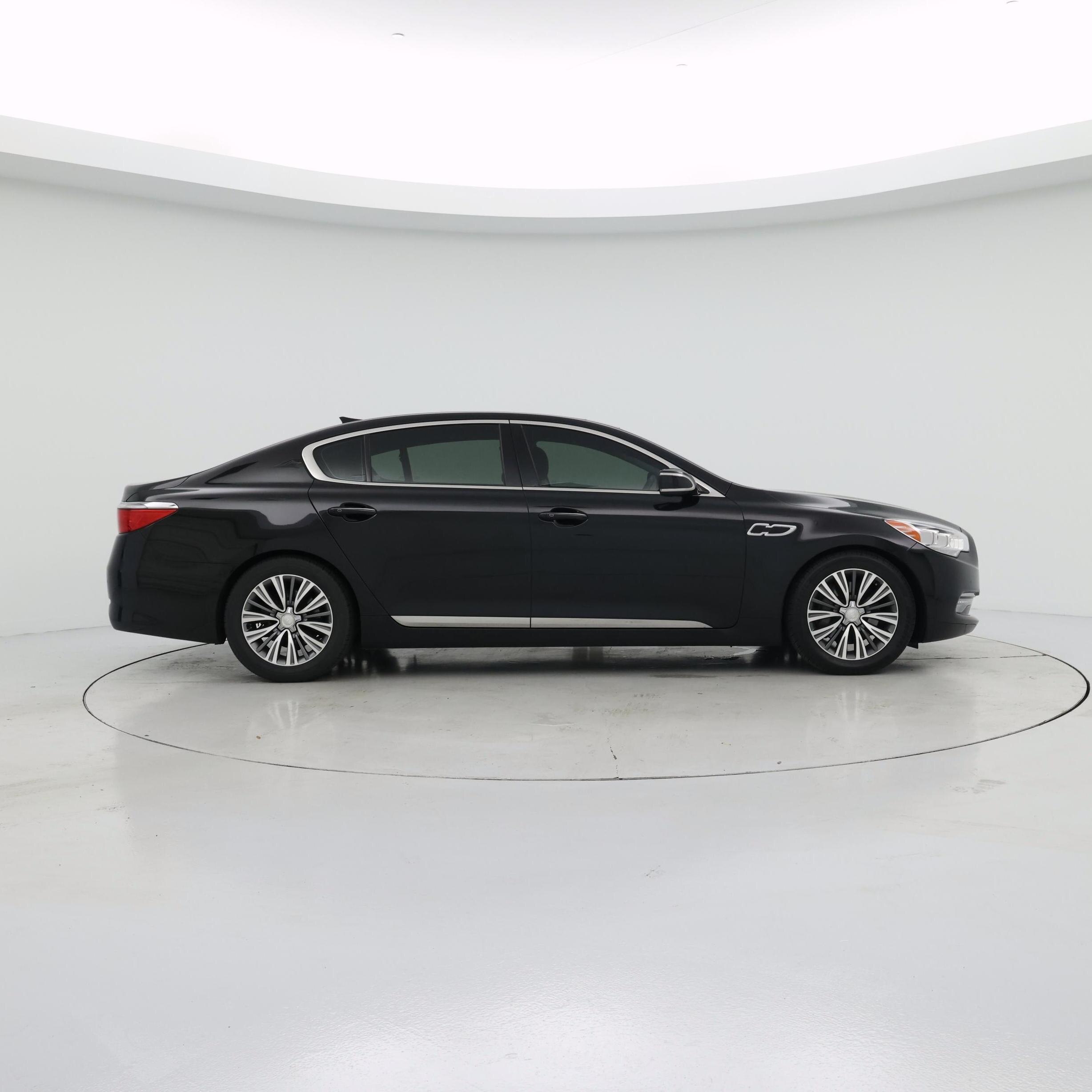 Thumbnail: 2017 Kia K900 - 7