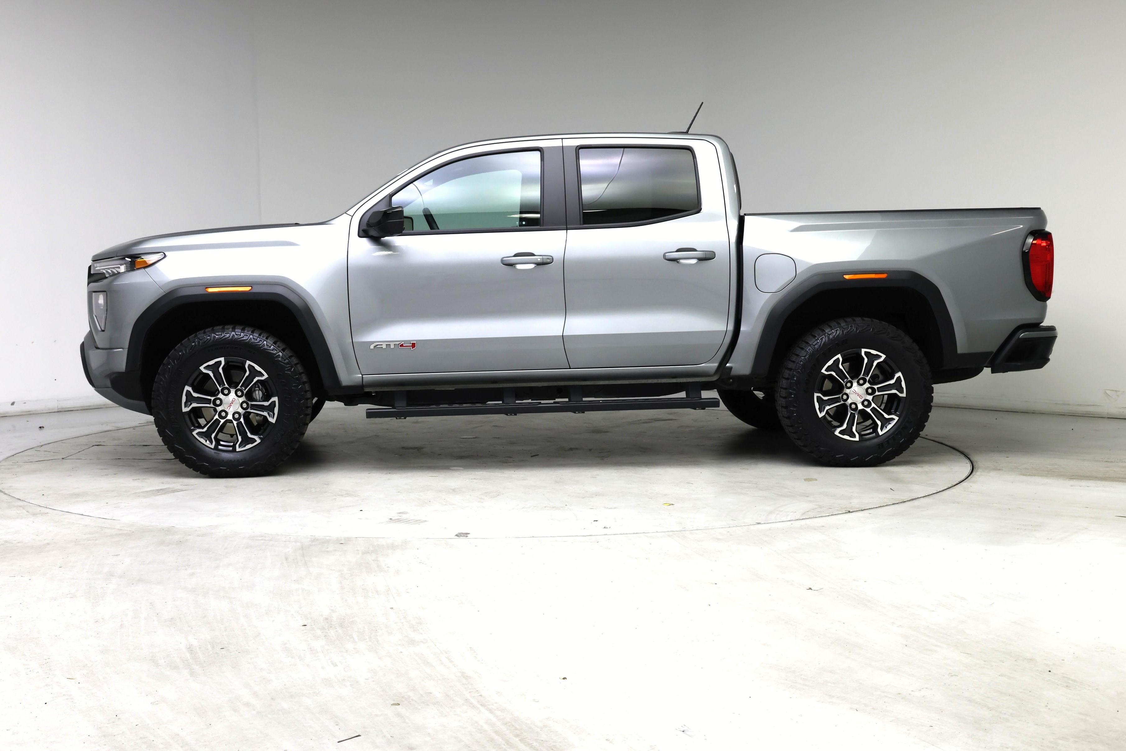 Thumbnail: 2023 GMC Canyon - 3