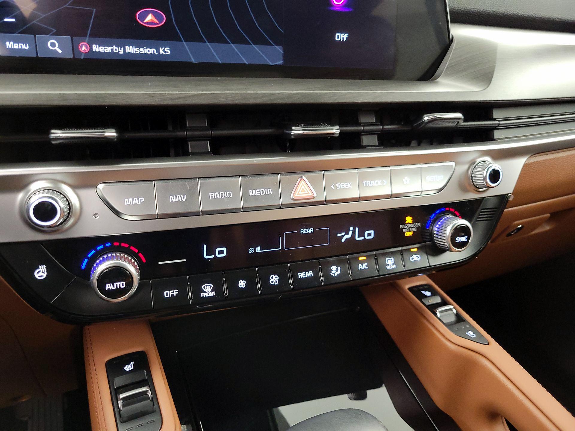 Thumbnail: 2023 Kia Telluride - 17
