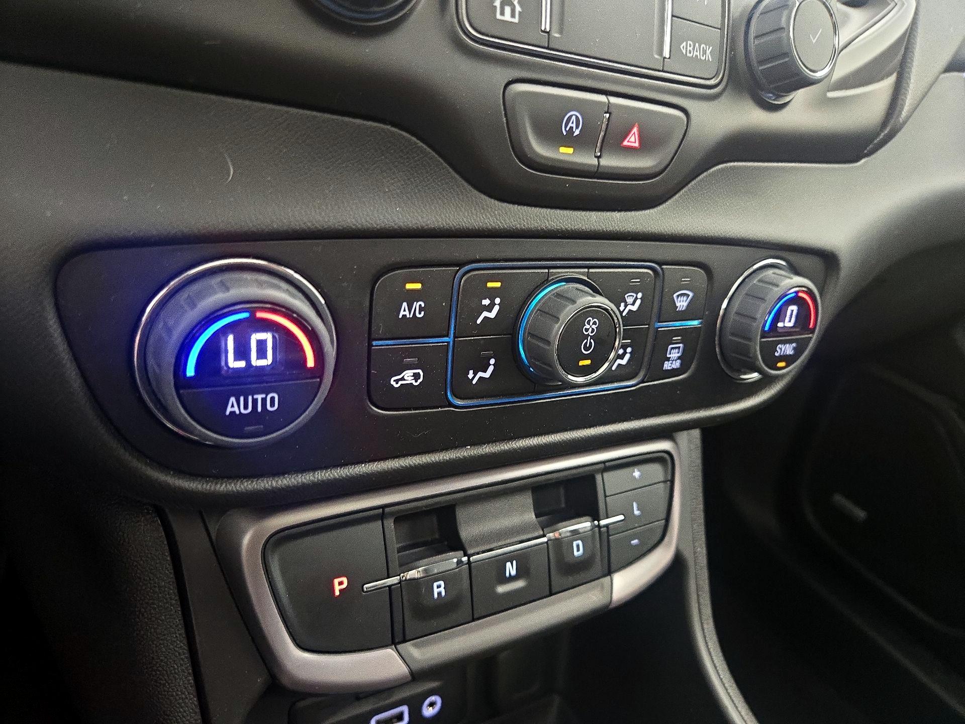 Thumbnail: 2024 GMC Terrain - 17