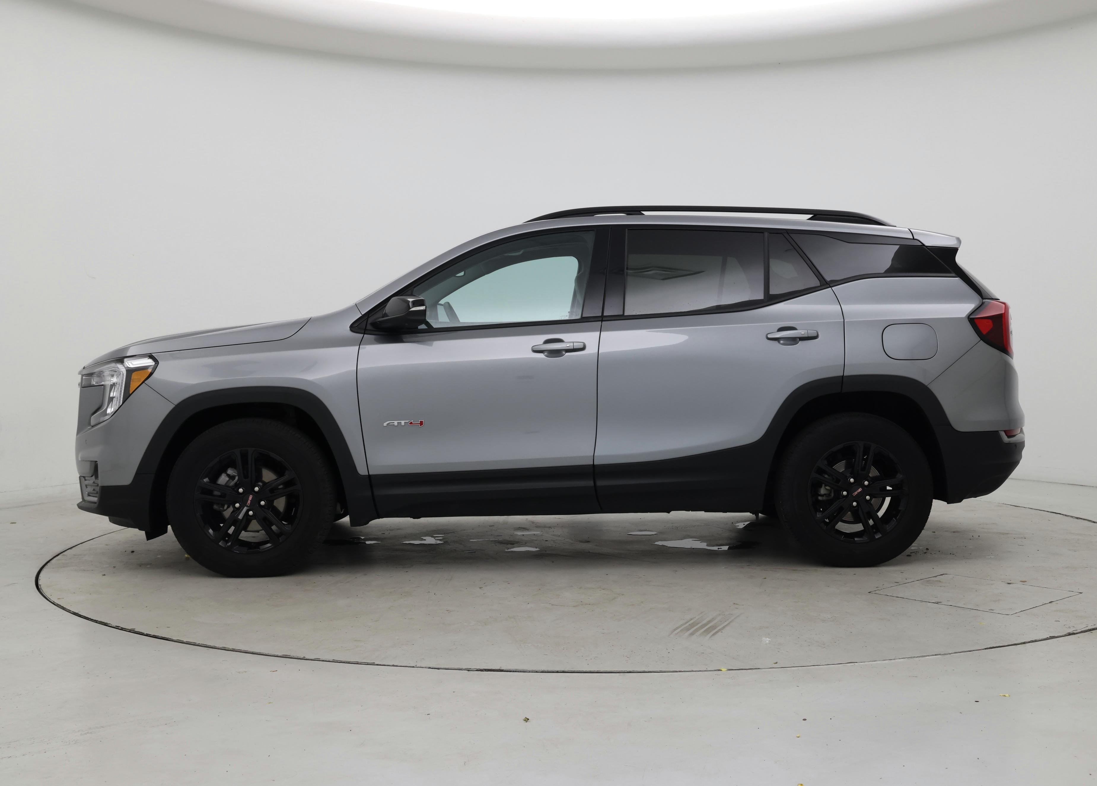 Thumbnail: 2024 GMC Terrain - 3