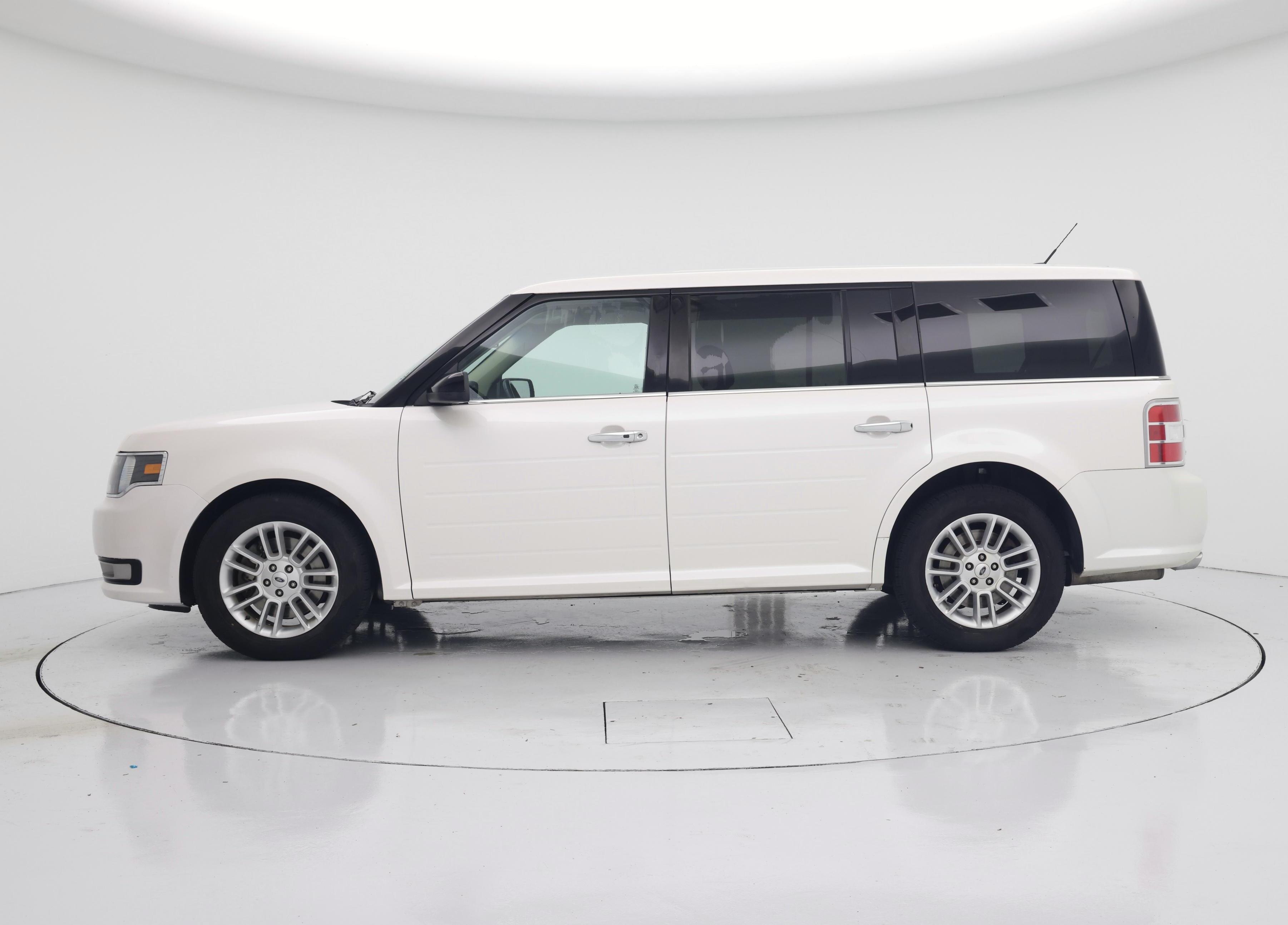 Thumbnail: 2019 Ford Flex - 3