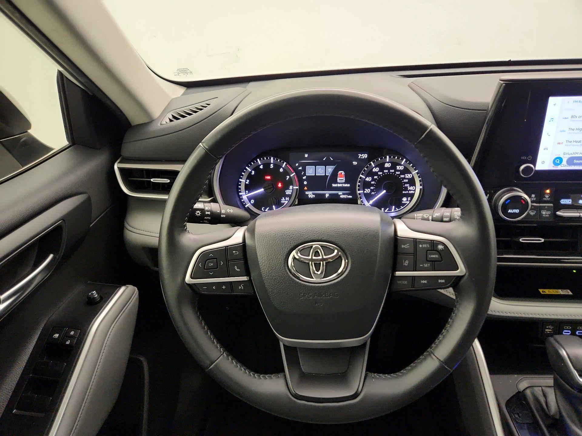 Thumbnail: 2023 Toyota Highlander - 10