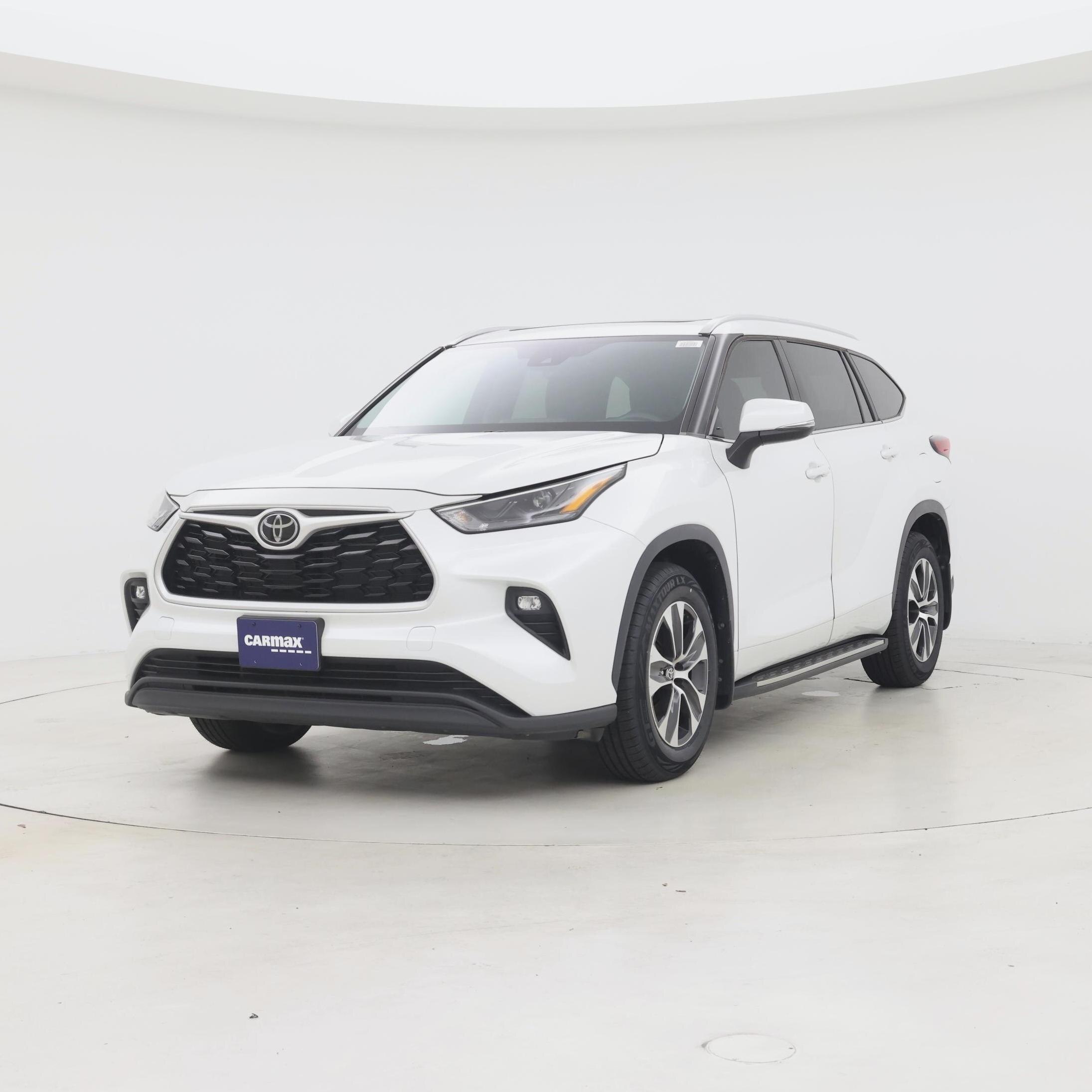 Thumbnail: 2023 Toyota Highlander - 4